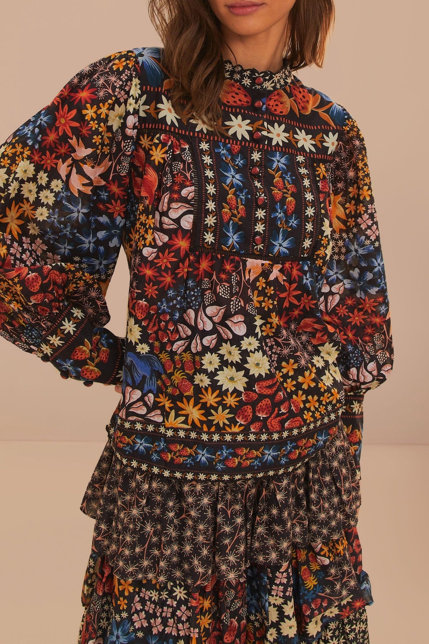 JUJUS GARDEN BLACK BLOUSE 2