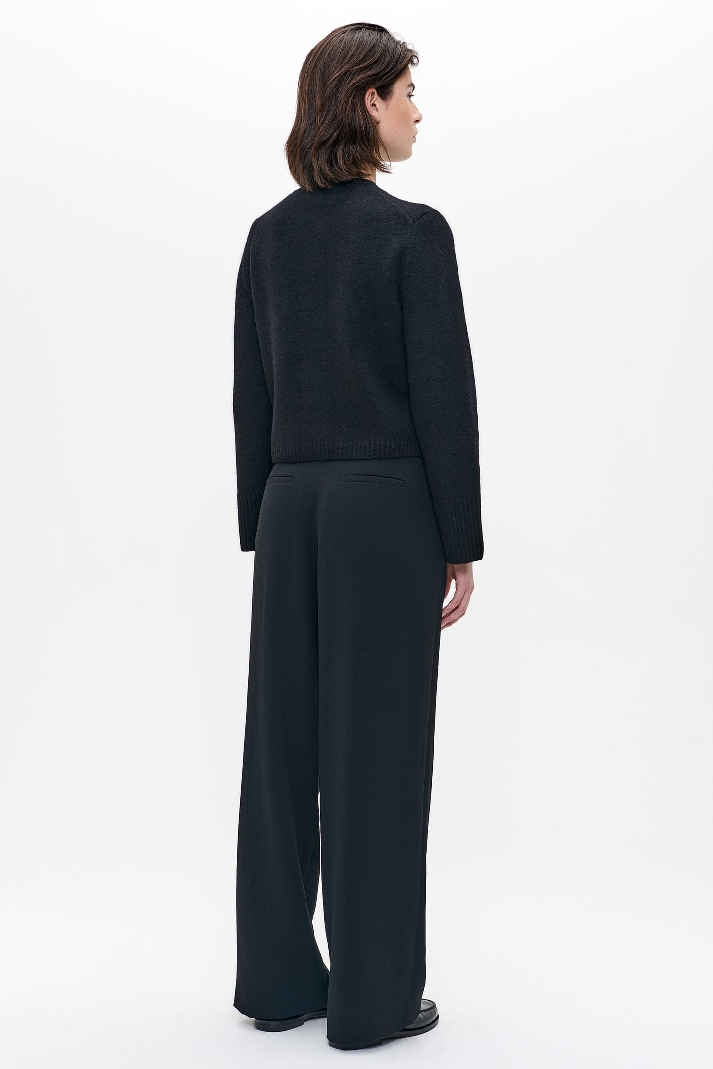 WOOL CROPPED CARDIGAN BLACK 4