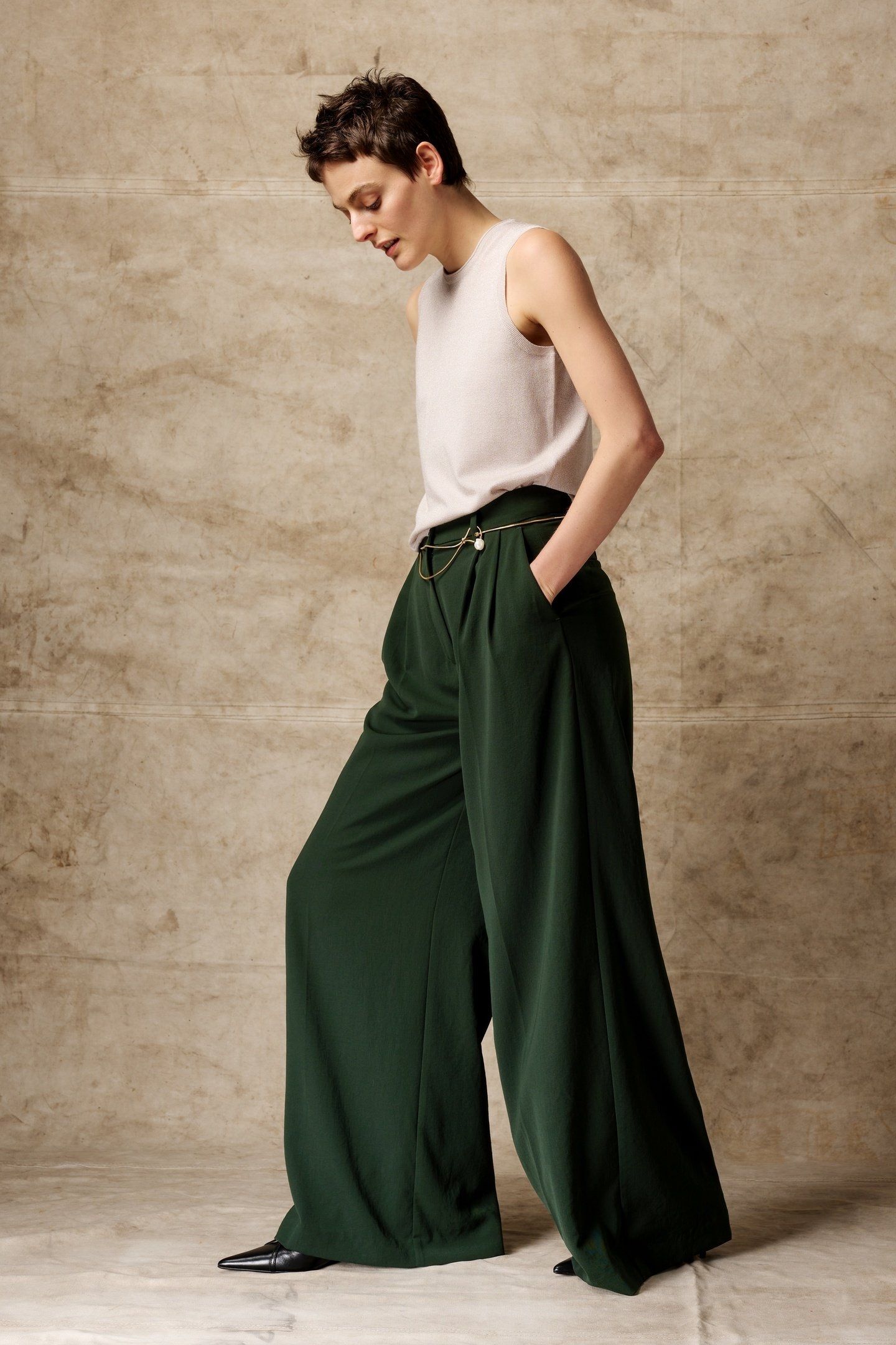 VISCOSE MIX SLEEVLESS TOP SAND 4