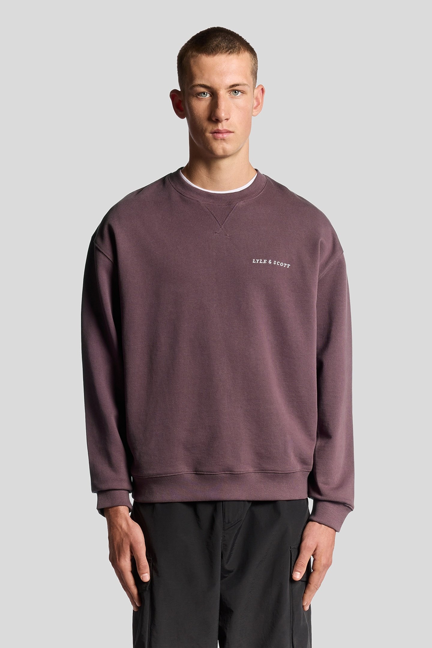 SCRIPT BRUSHBACK CREW NECK SWEATSHIRT DUSKY MAROON 2