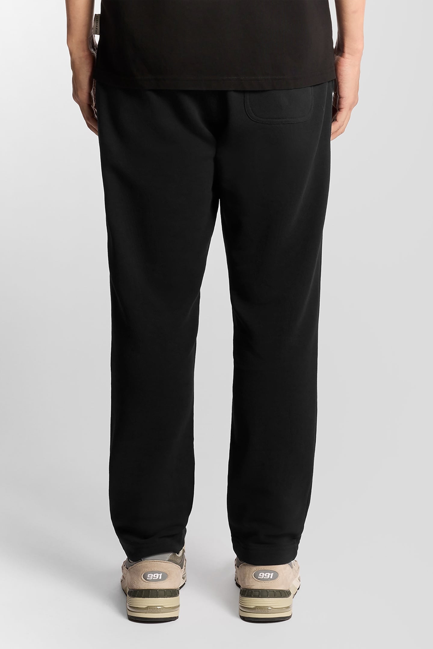 SHIP INSIGNIA GRAPHIC JOGGER JET BLACK 2
