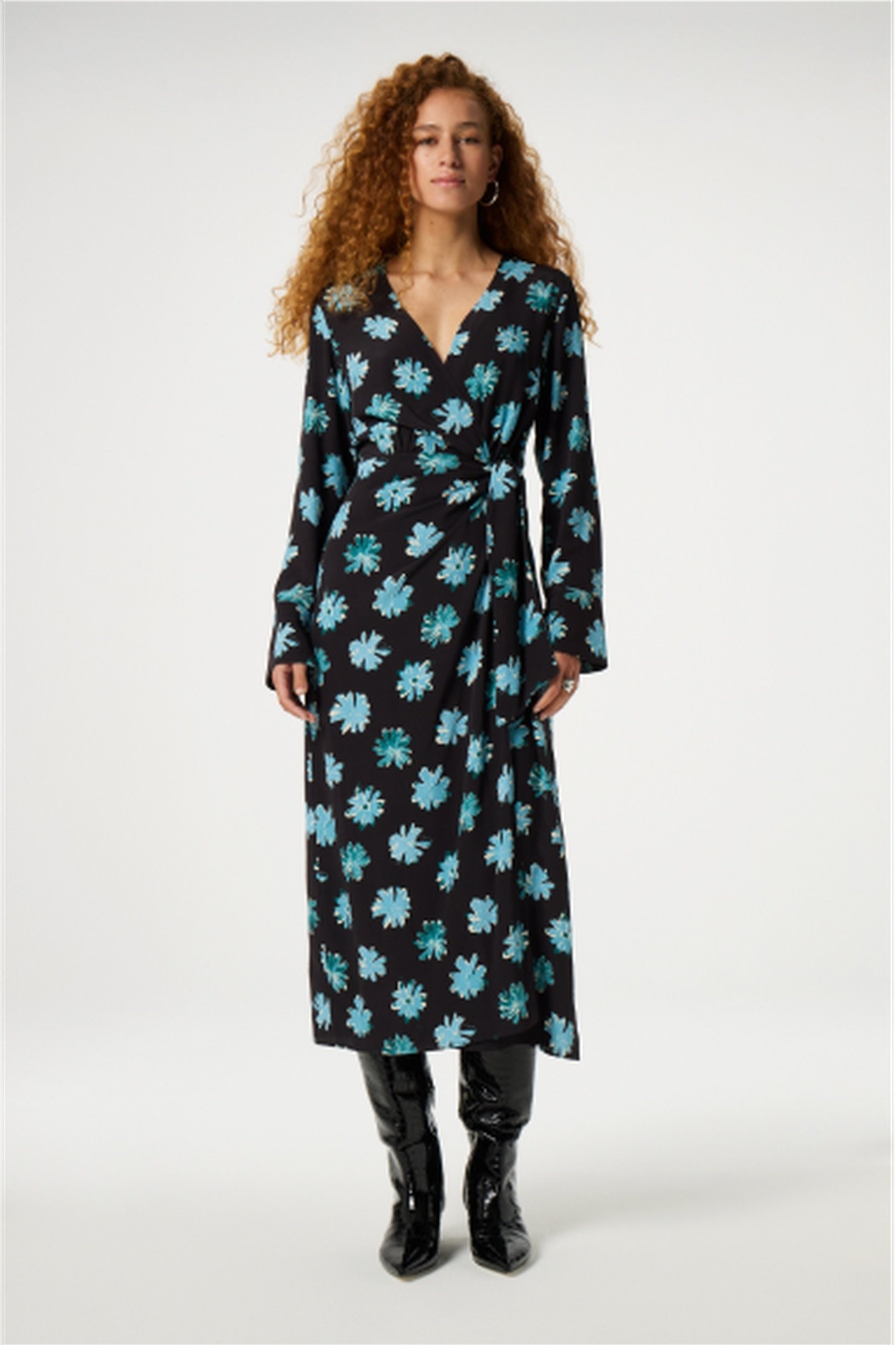 SELENA DRESS BLACK/VENUS BLUE 1