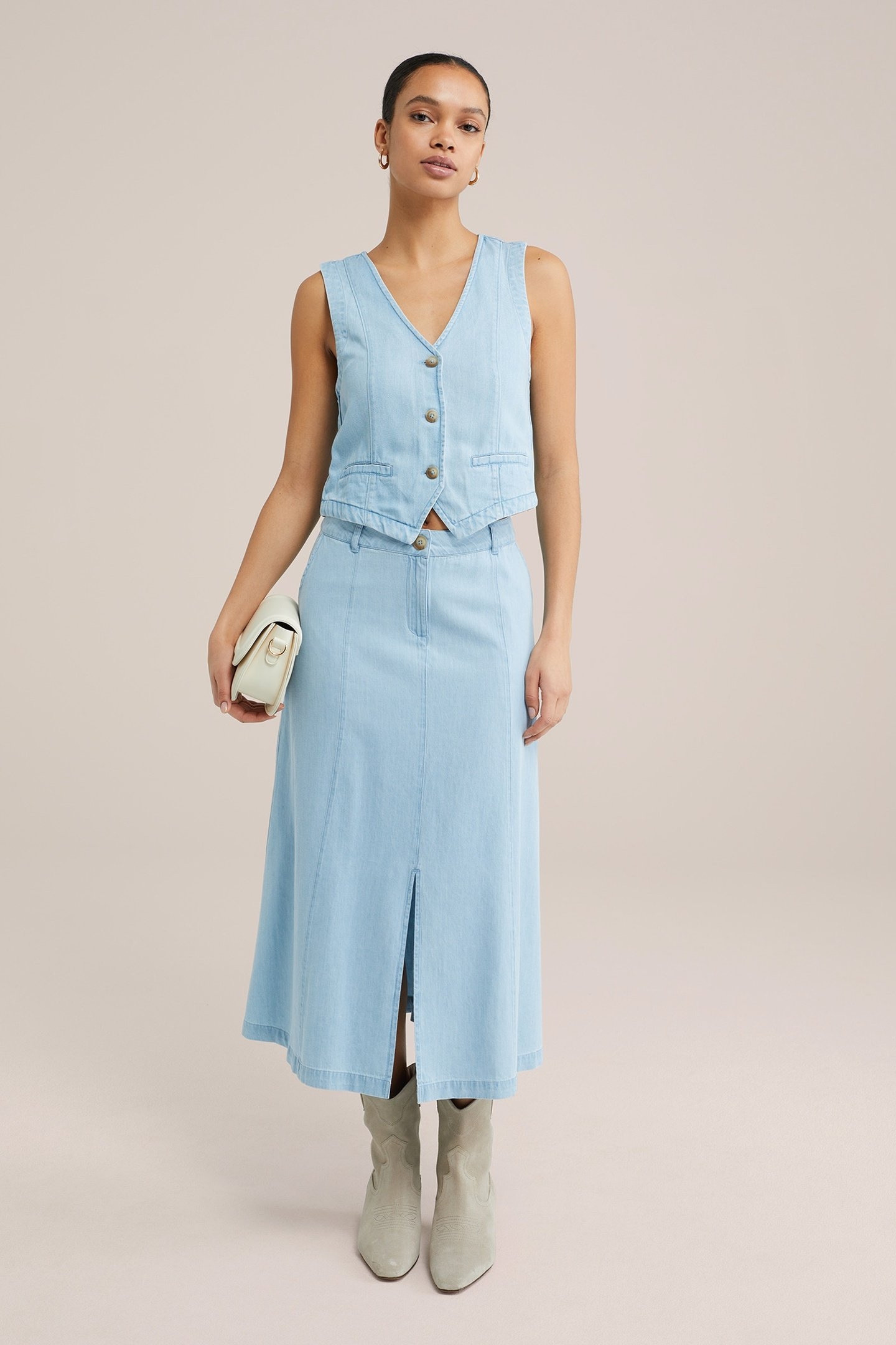 SKIRT MEDIUM LENGTH LIGHT BLUE 6