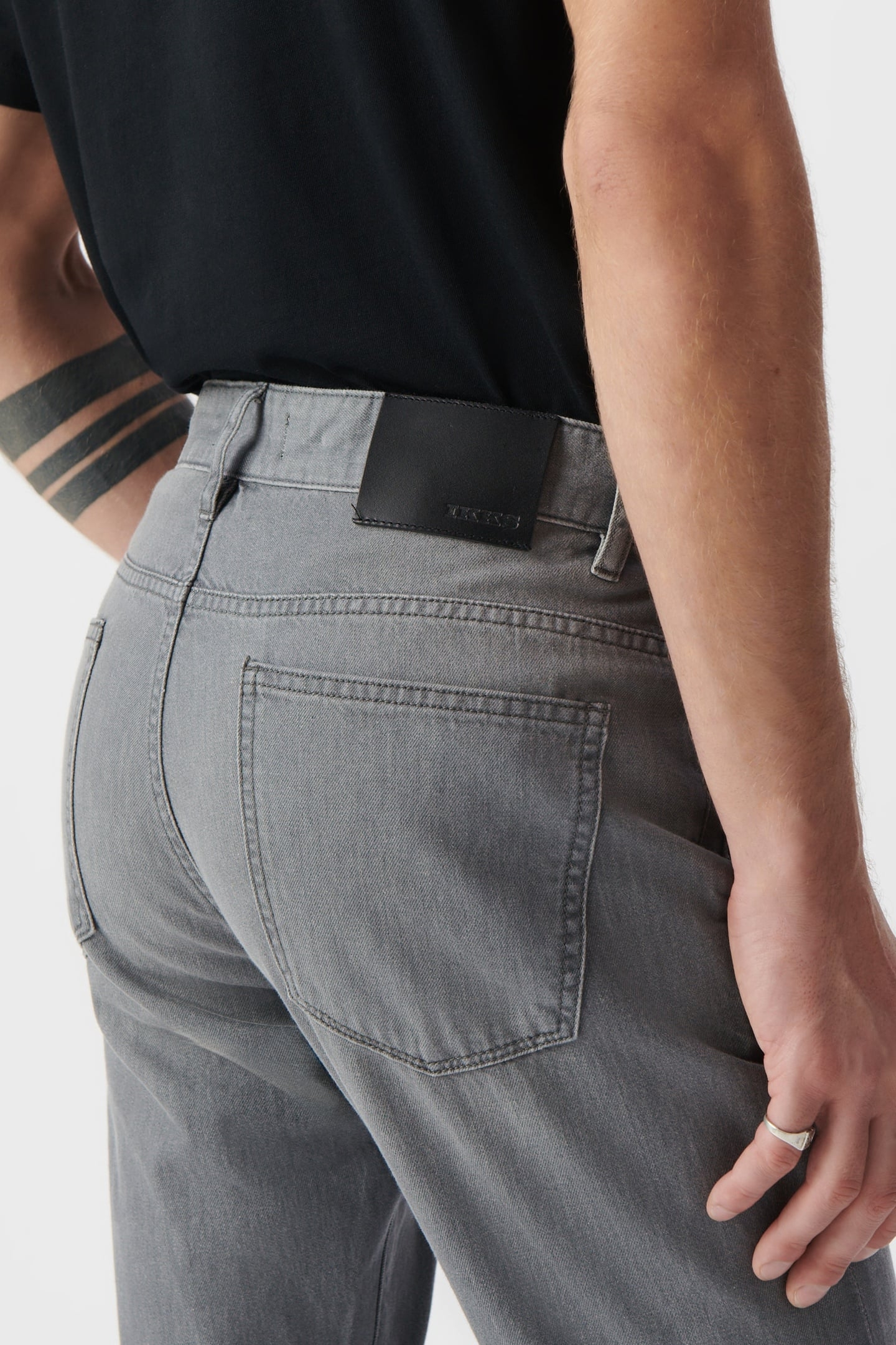 GREY BEN TAPERED JEANS BEN 3
