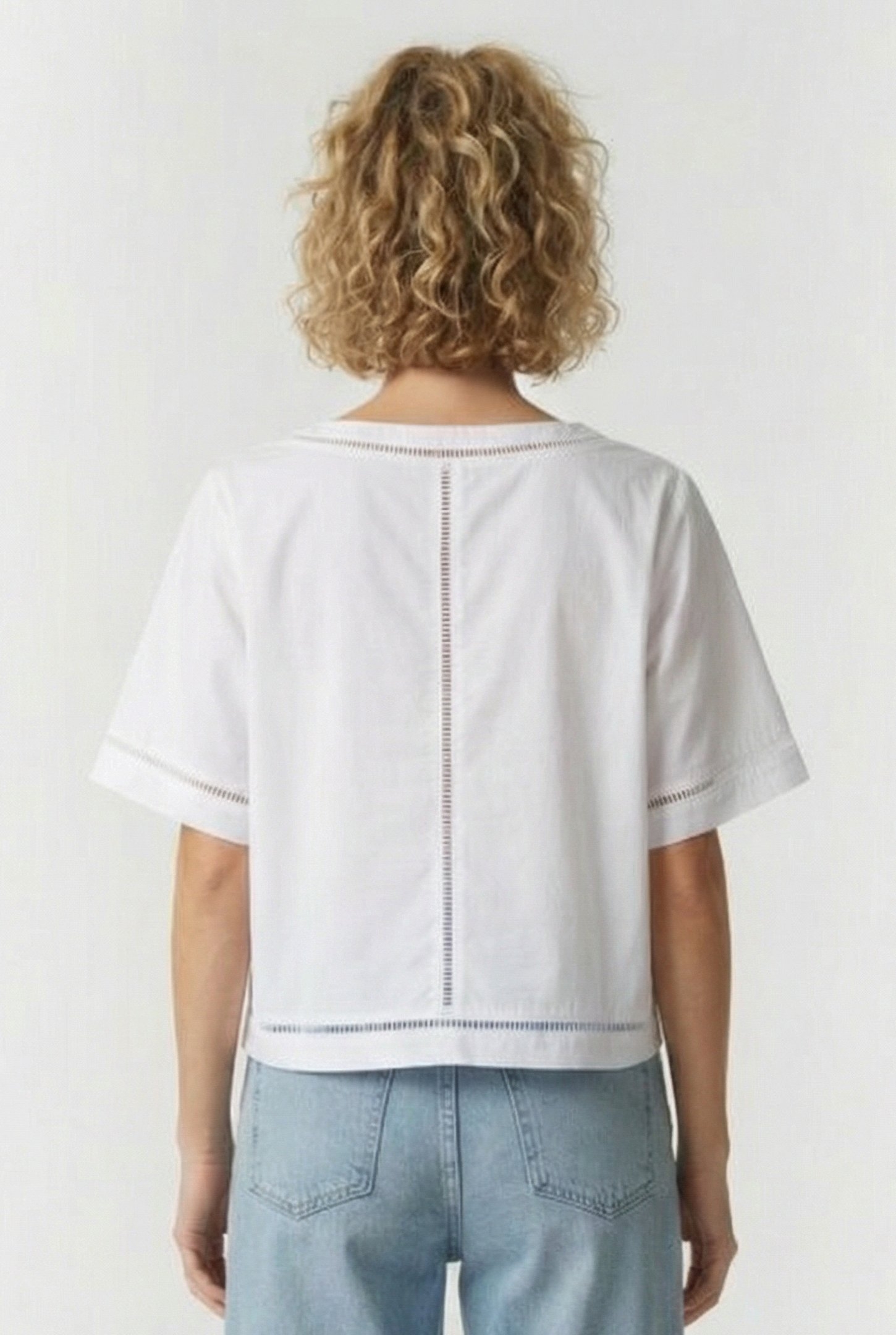 LOTUS TOP VERY WHITE 2