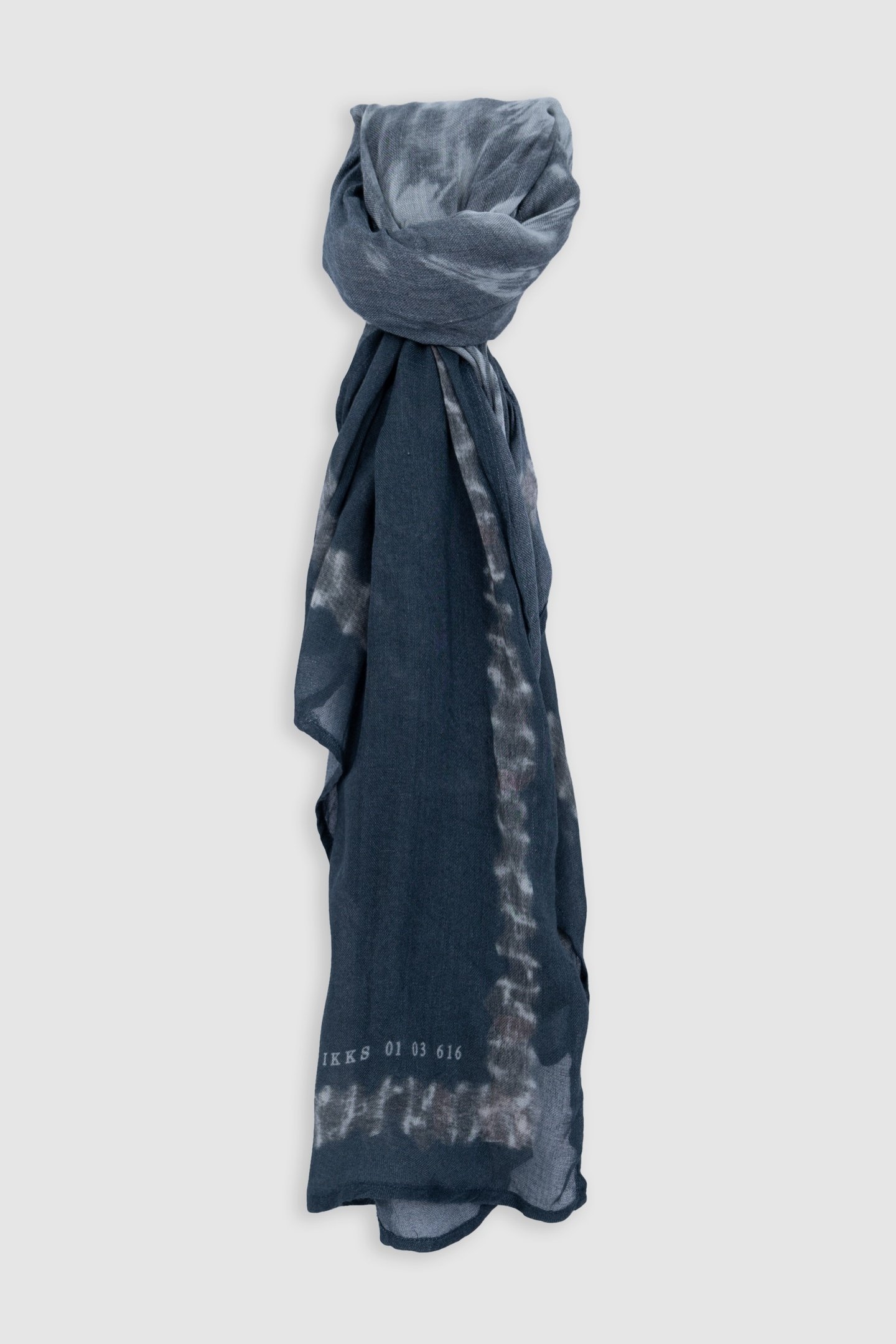 STORM SCARF WITH SKULL-MESH MOTIF 2