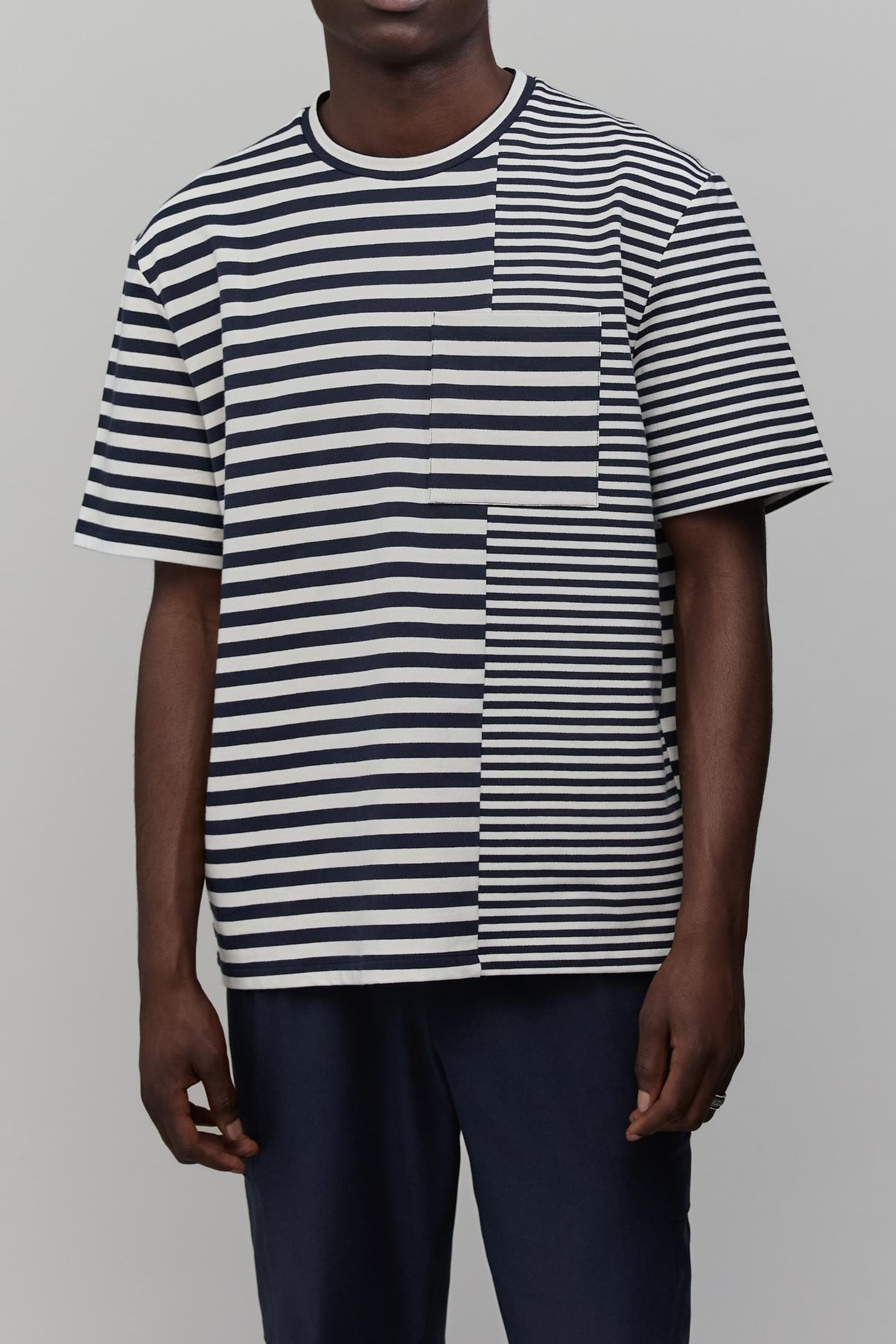 OFF-WHITE NAVY STRIPED SAILOR T-SHIRT 2