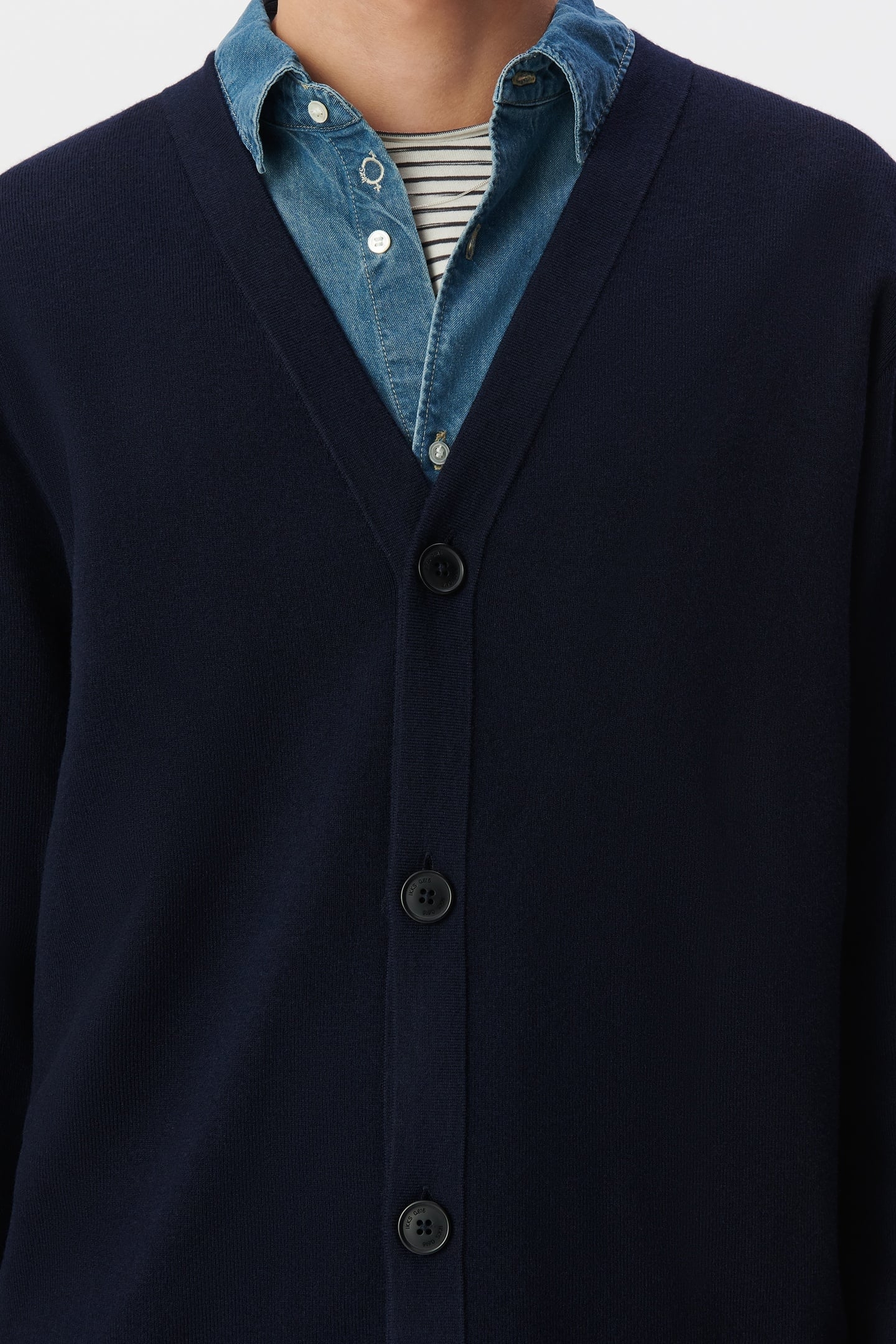 NAVY KNIT V-NECK CARDIGAN 6