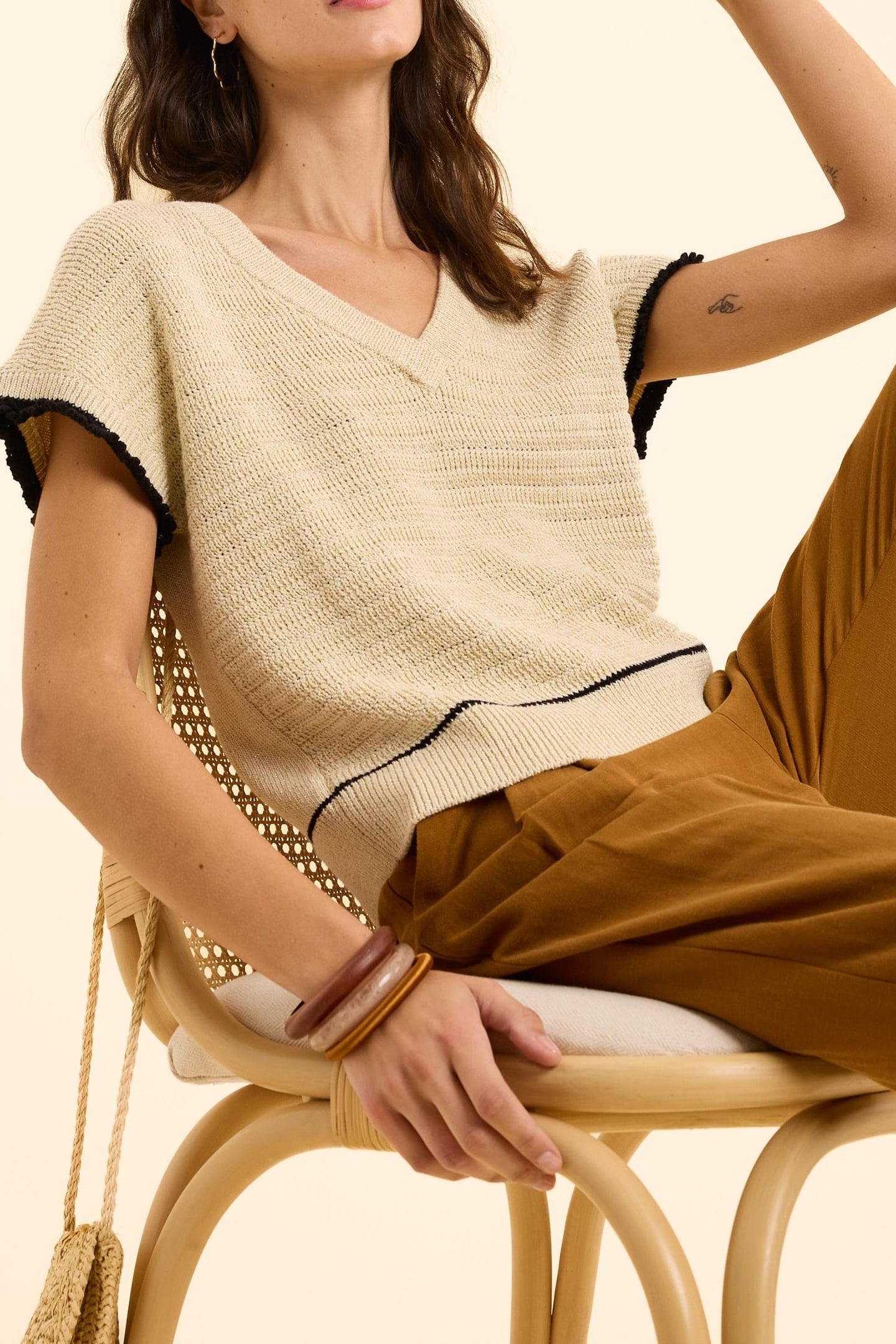 GOLD KNIT SWEATER WITH BLACK EDGES ECRU 7