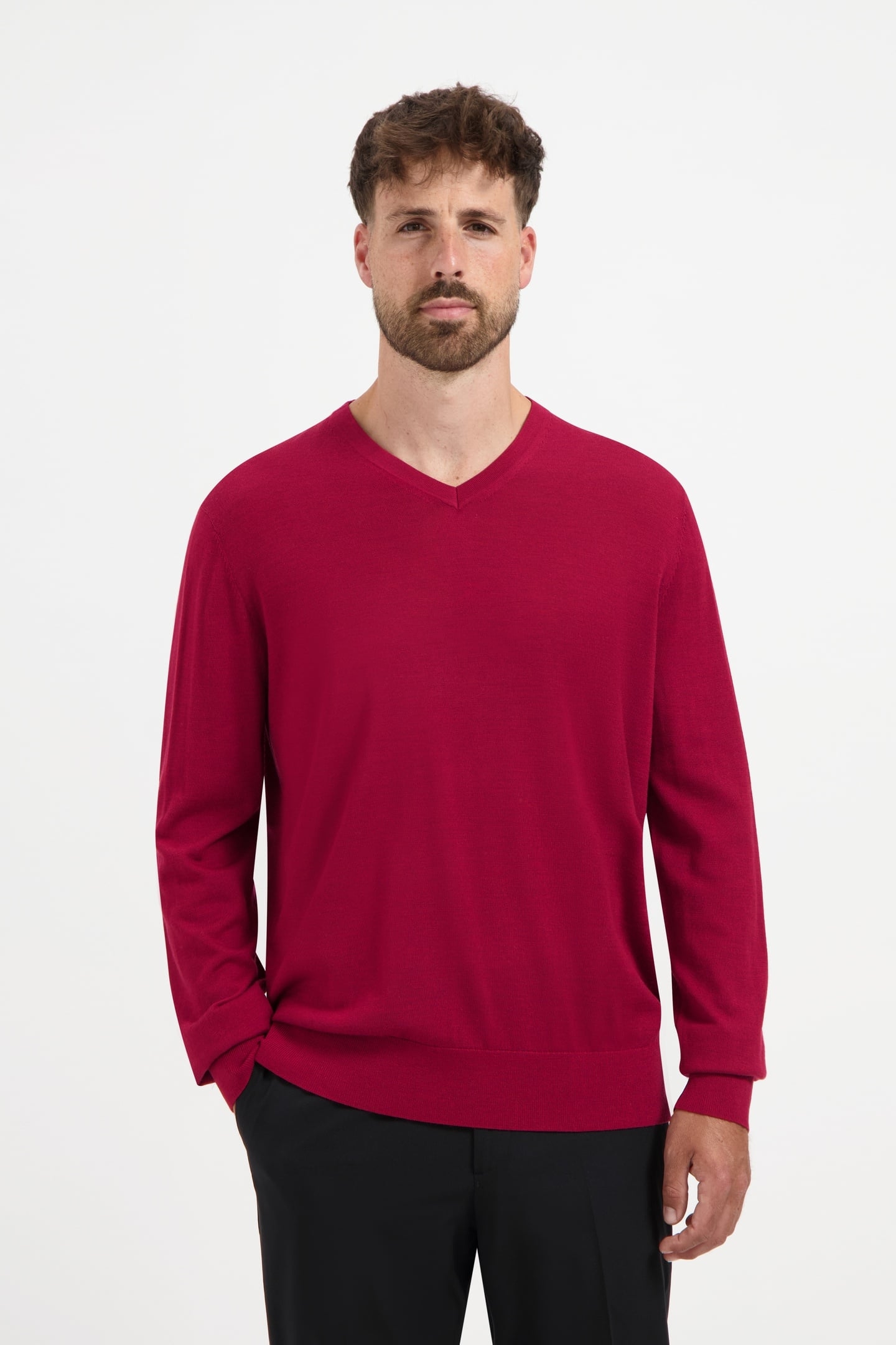 V NECK100% MERINO EMBER RED 1