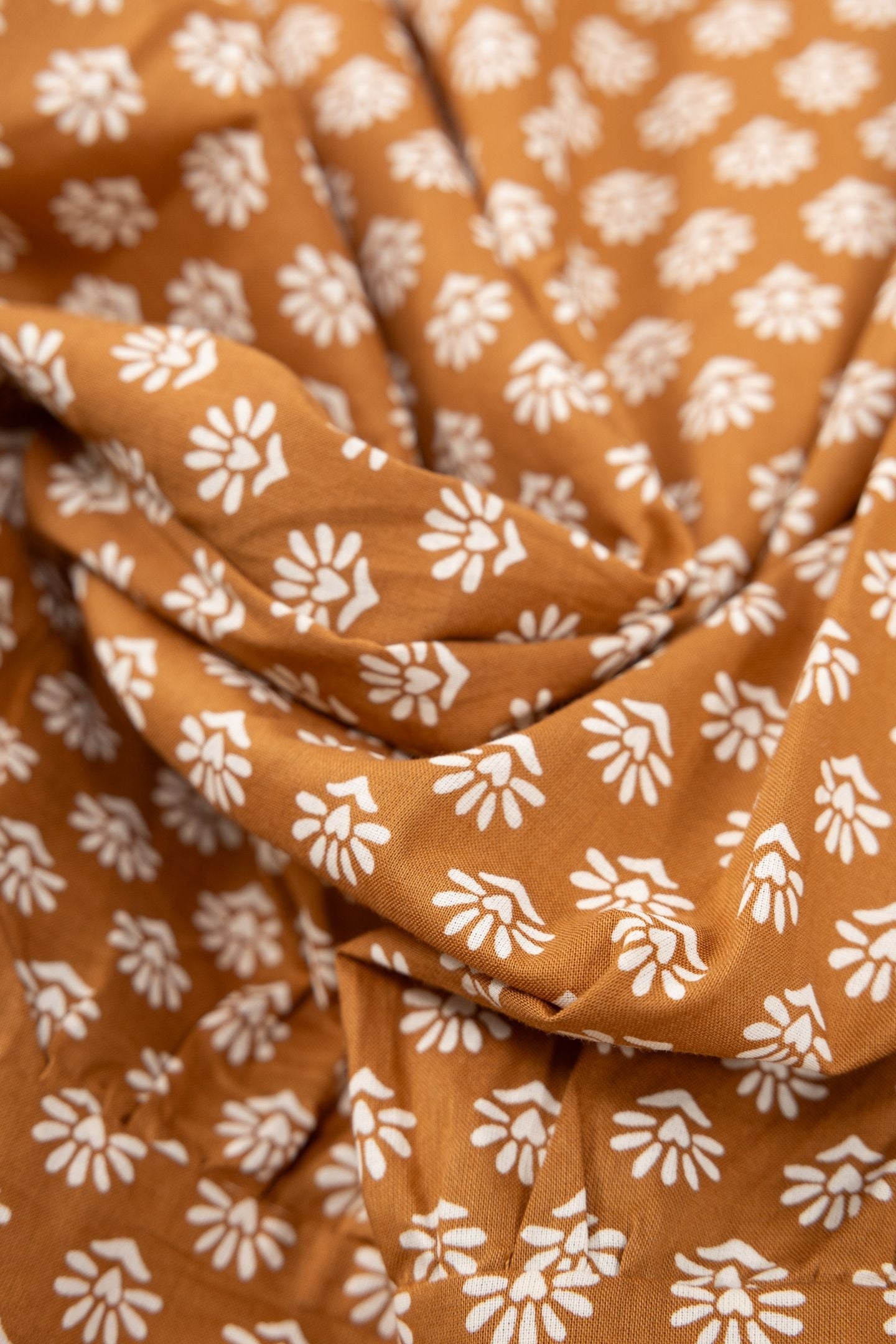 CAMEL FLORAL HEART SHIRT OCHRE 7