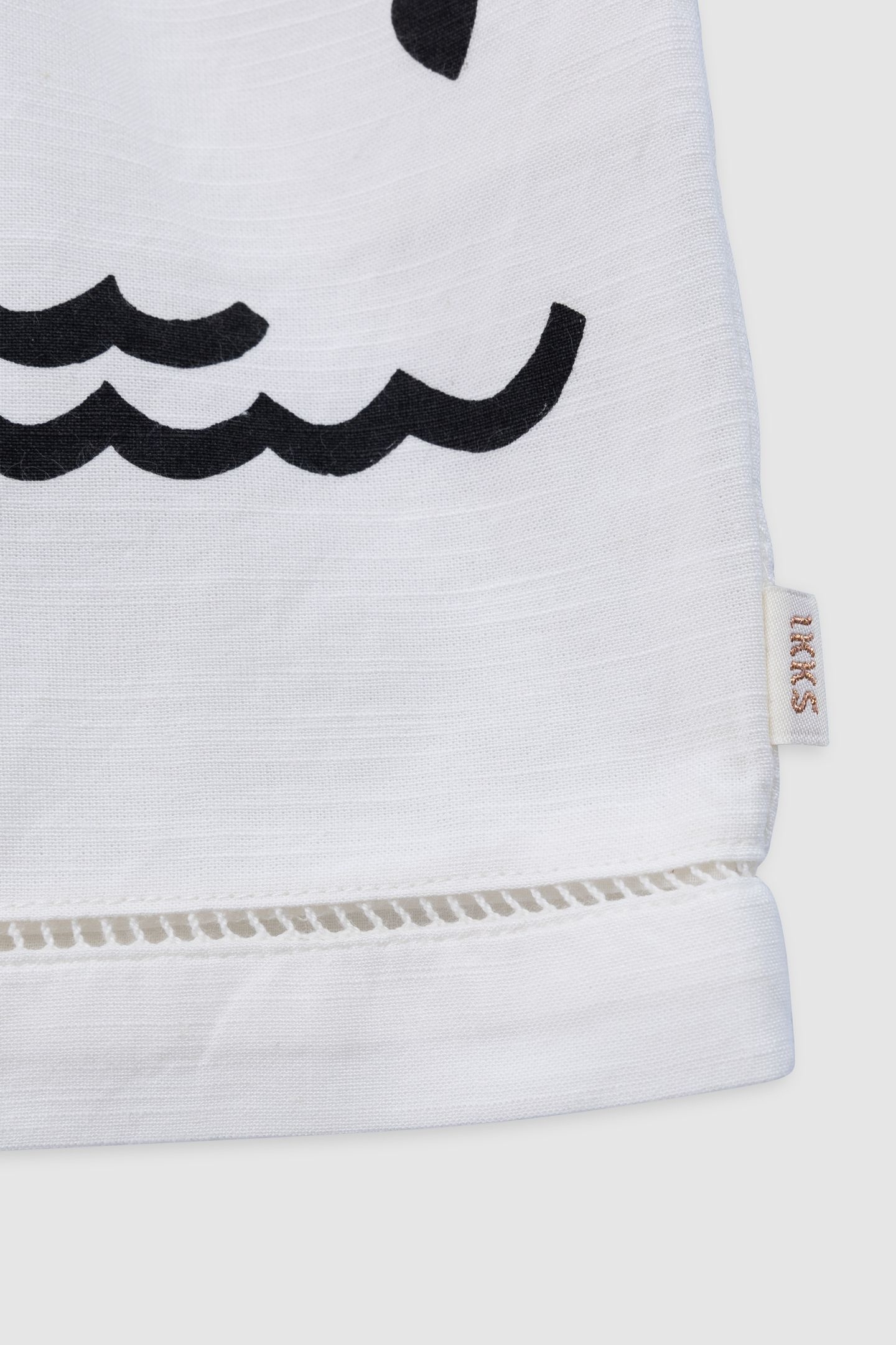 WHITE MAXI PATTERNED SHORTS 5