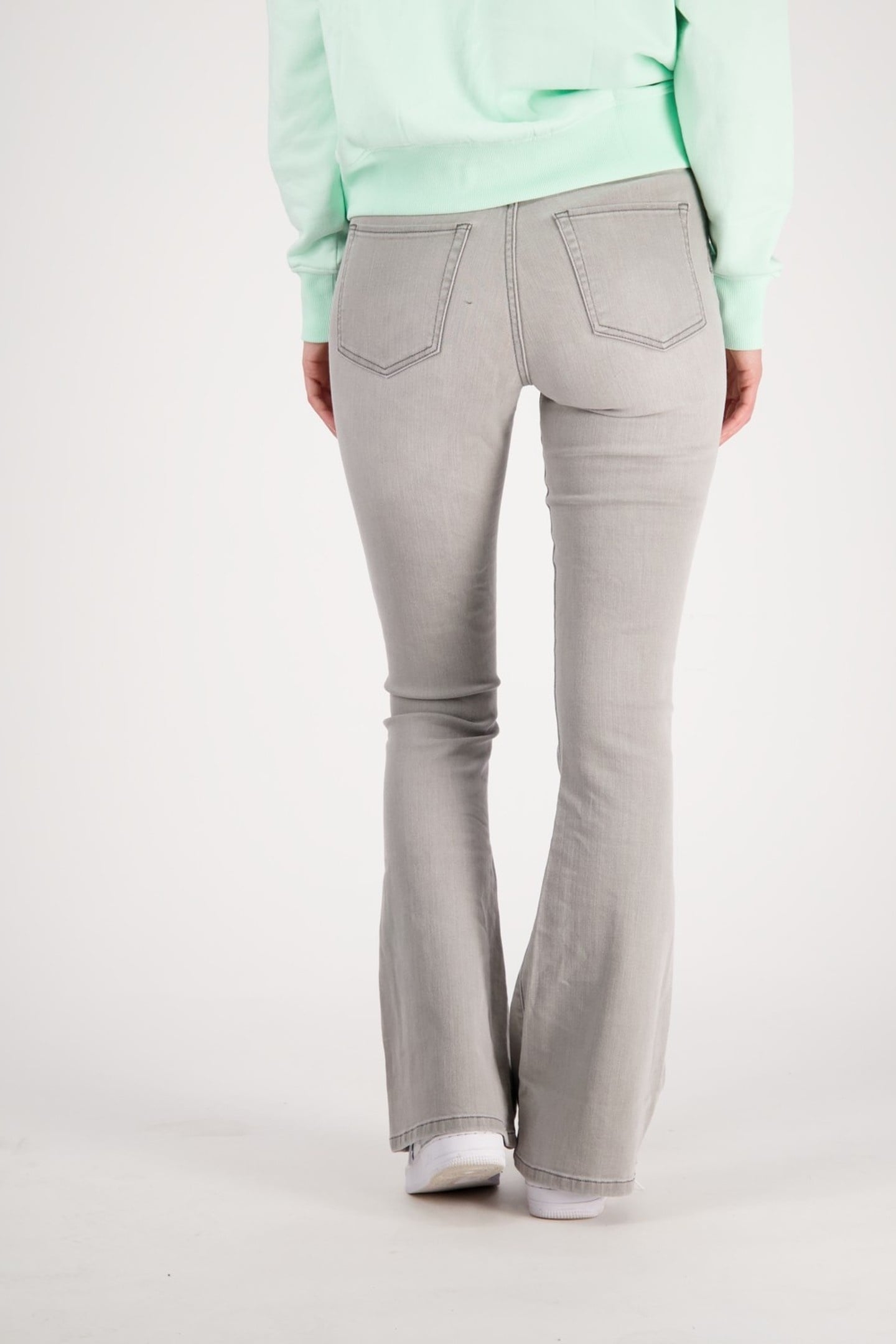 SUNRISE FLARE JEANS LIGHT GREY STONE 2