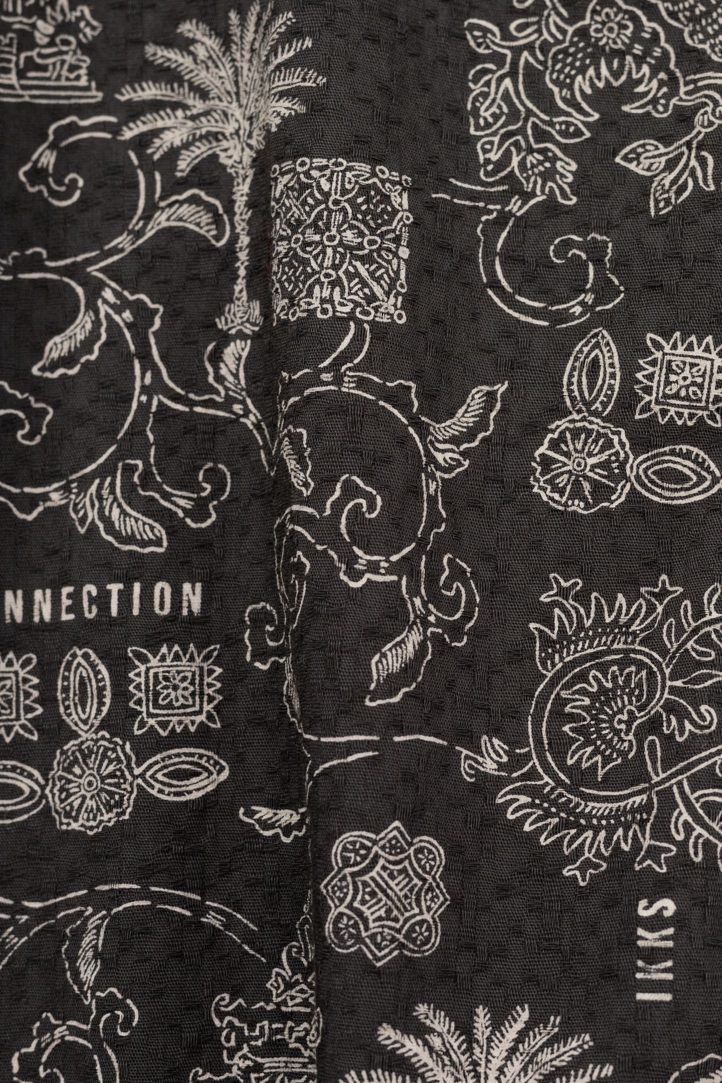 GREY SHIRT WITH BALINESE PRINT 6