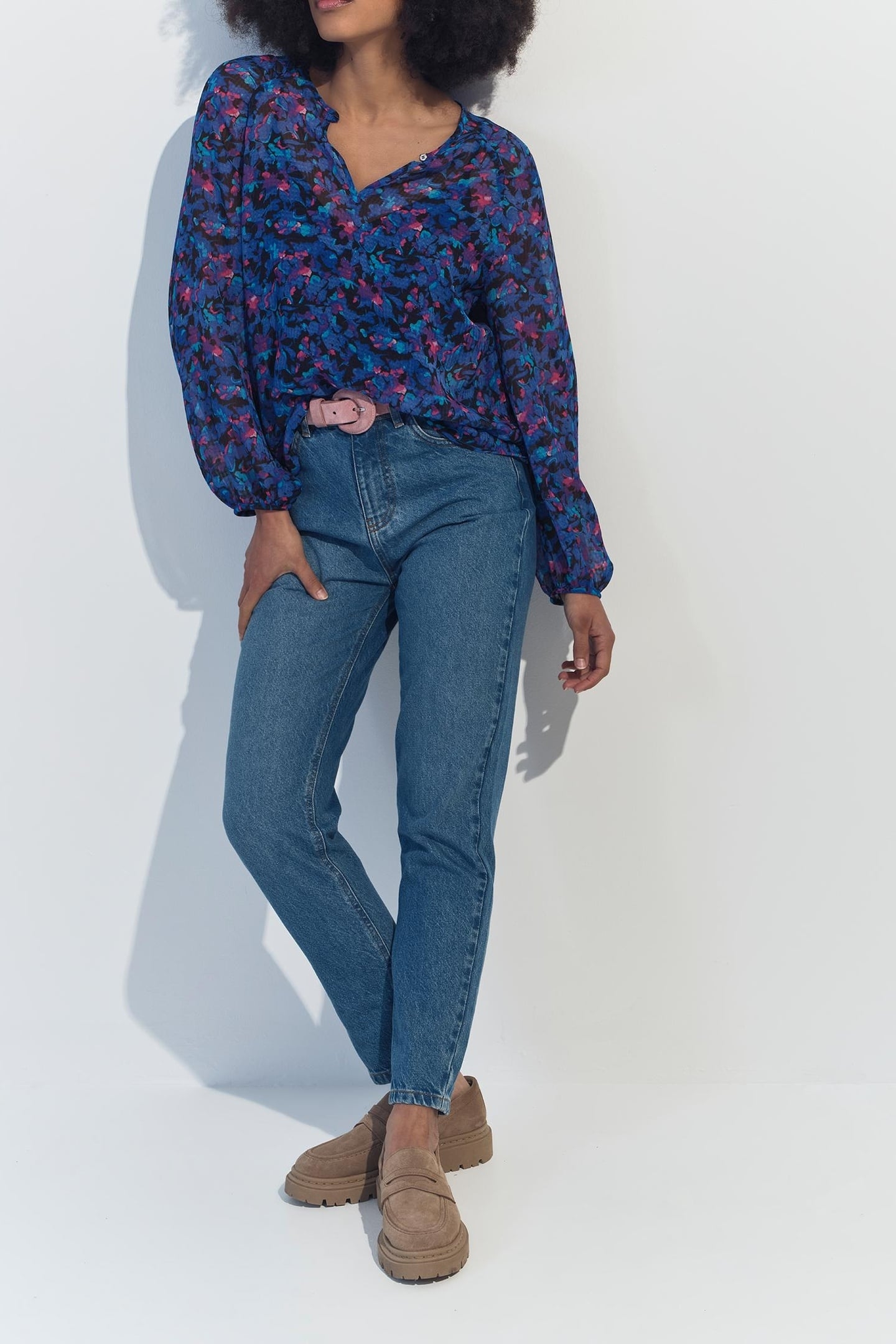 CIARA - BLUE BLOUSE WITH AQUATIC FLORAL PRINT 1