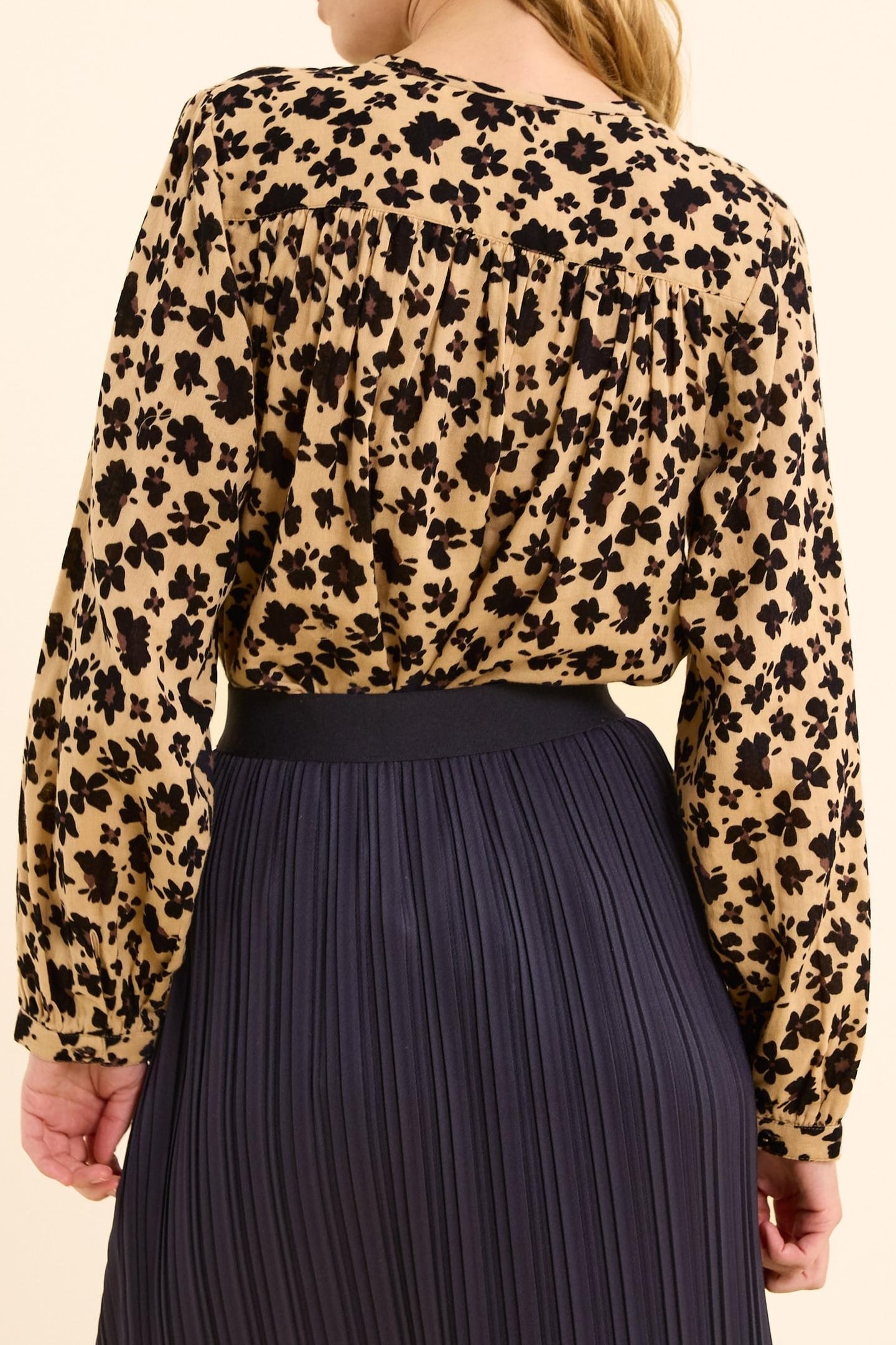 FLORAL LEO PRINT BEIGE BLOUSE ECRU 4