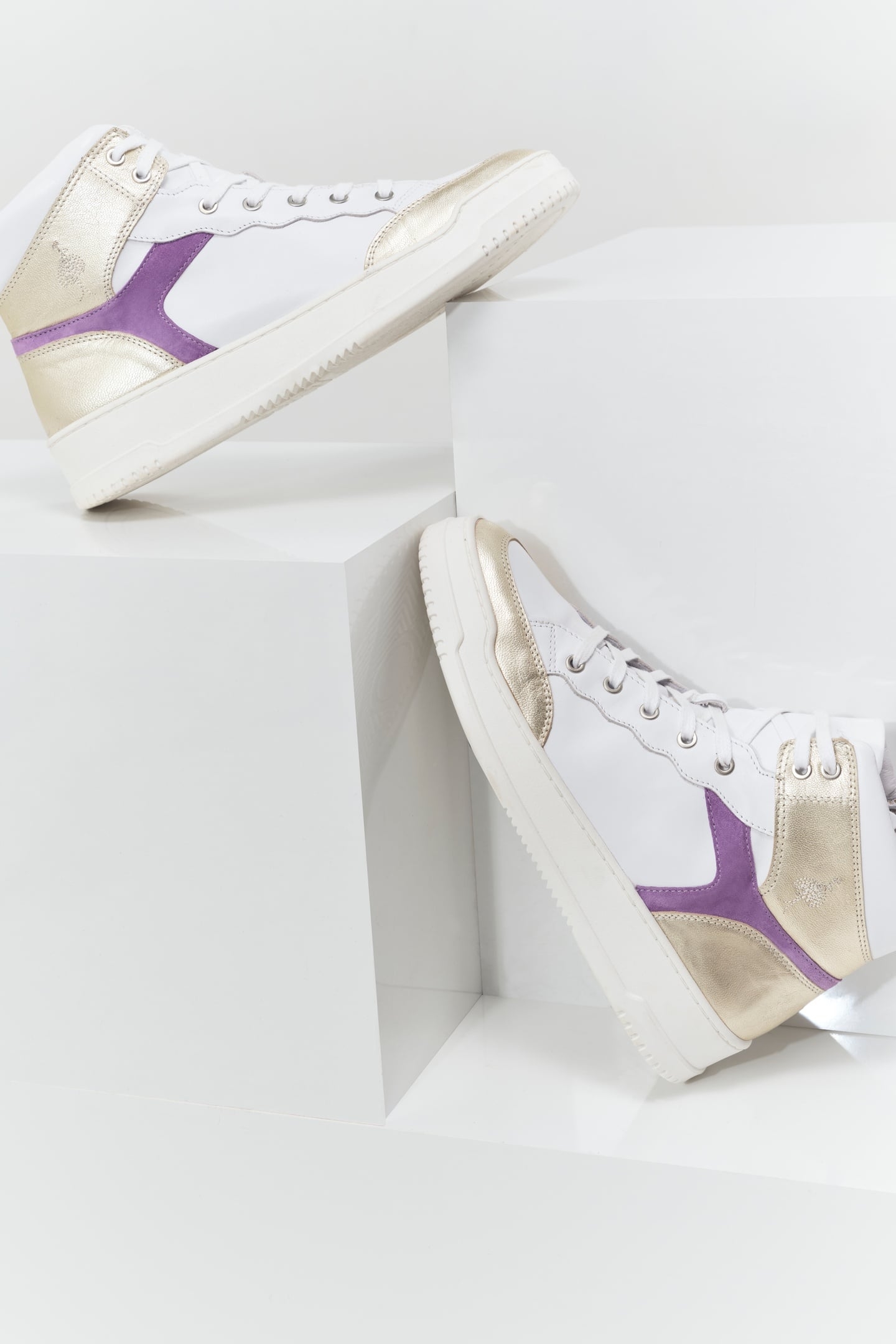 O.QUEEN - WHITE, PURPLE, GOLD LEATHER SNEAKERS 1