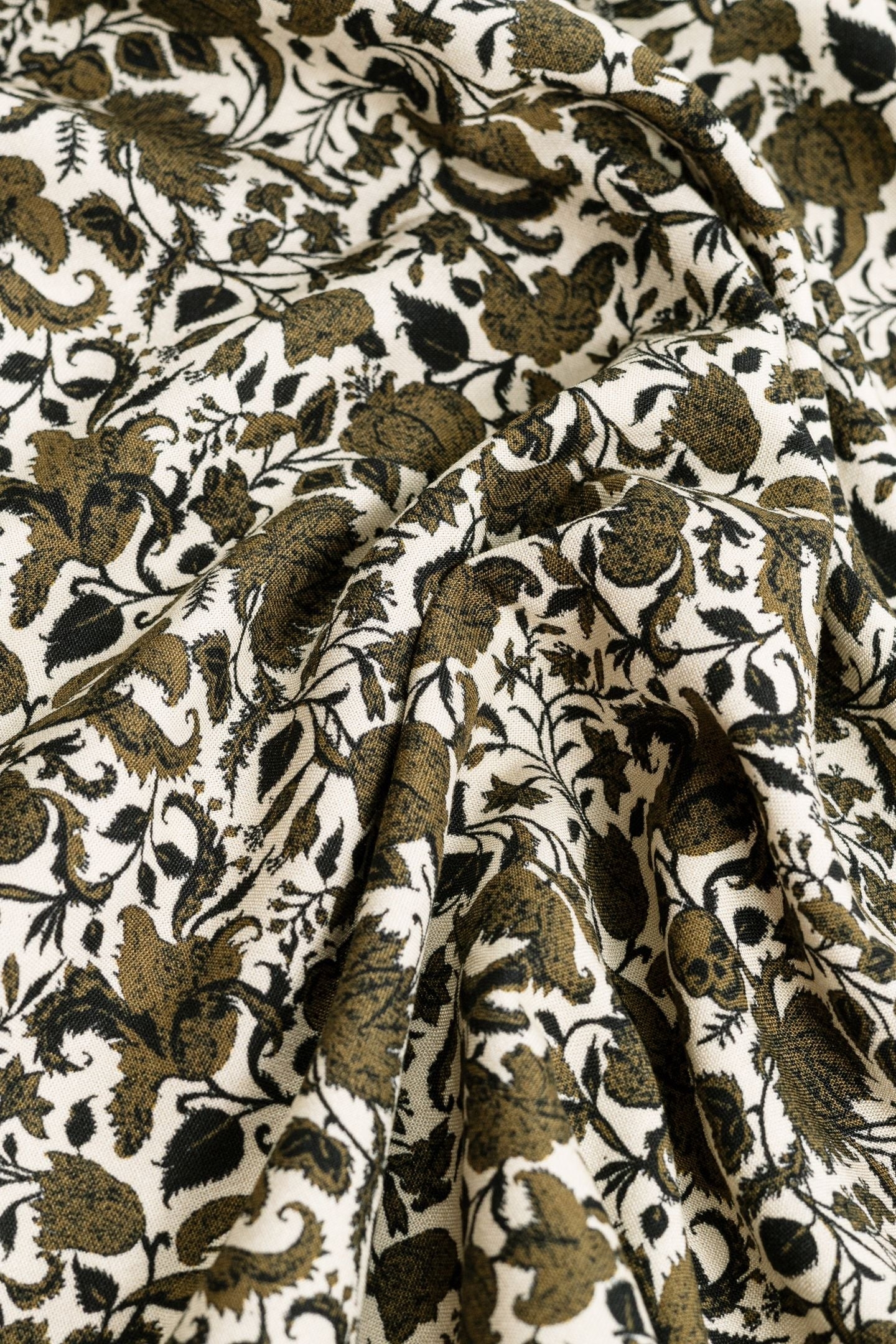 KHAKI SLIM SHIRT WITH FLORAL SKULL PRINT 7