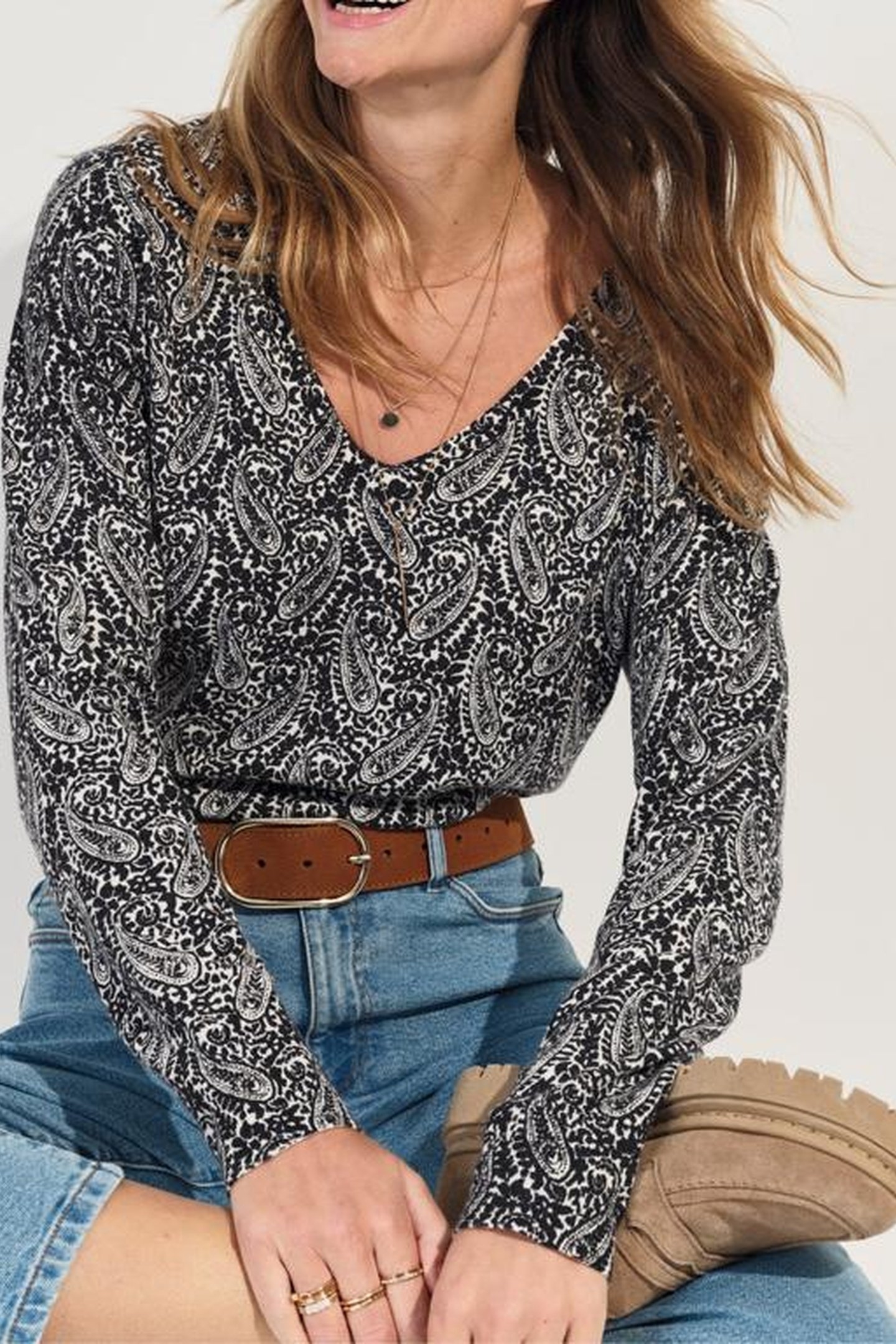 TOKAY - BLACK KNITTED SWEATER WITH NEO CASHMERE PATTERN 1