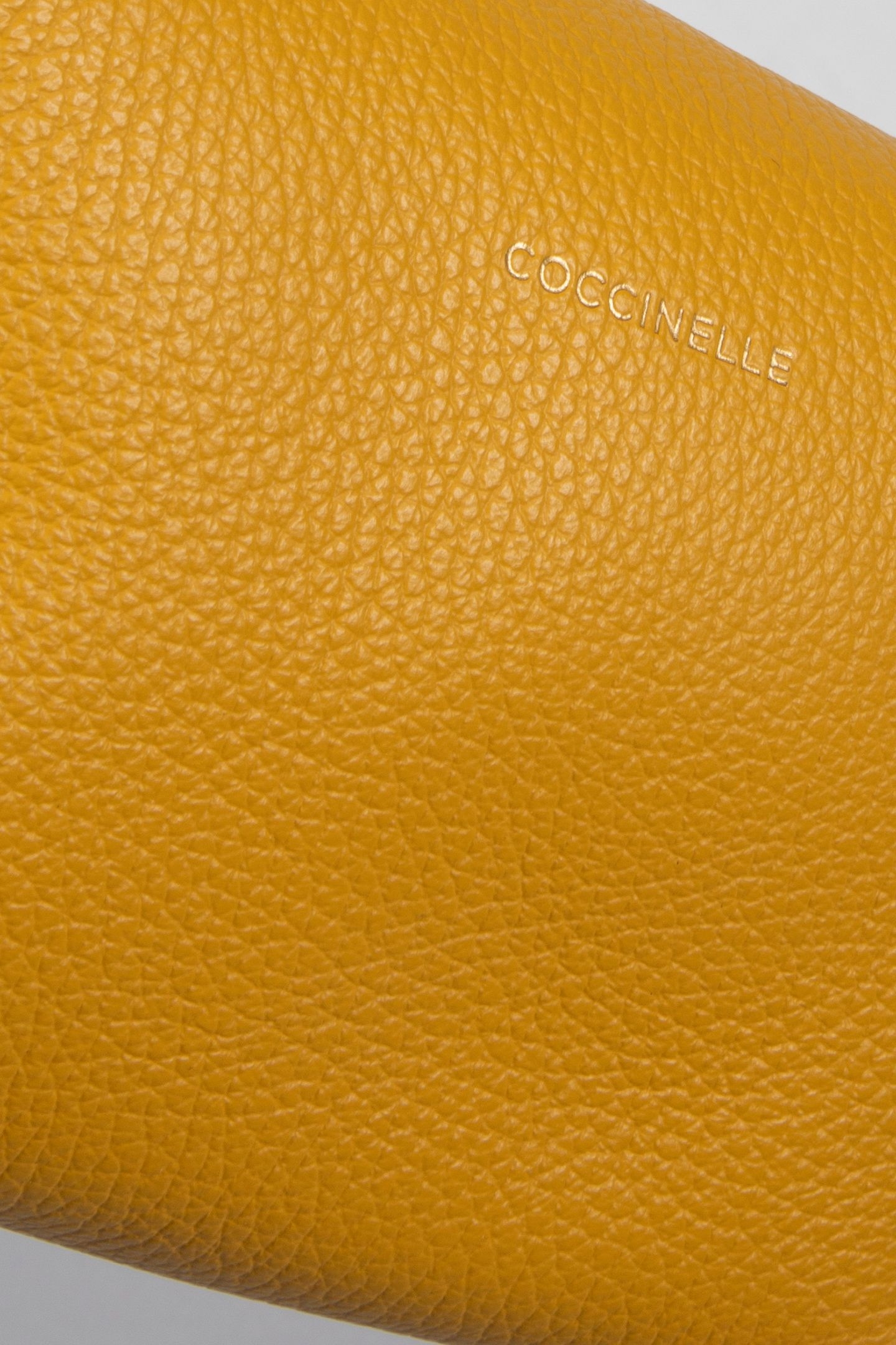 TRAVEL BAG IN YELLOW 4