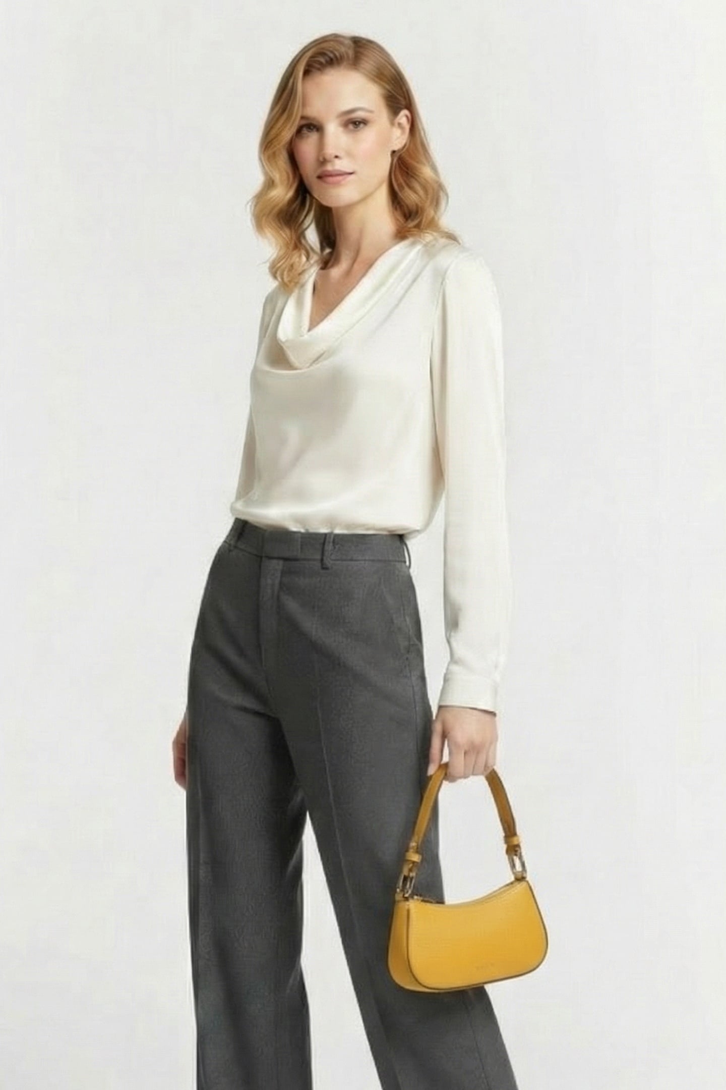 SMALL SHOULDER BAG IN YELLOW 1