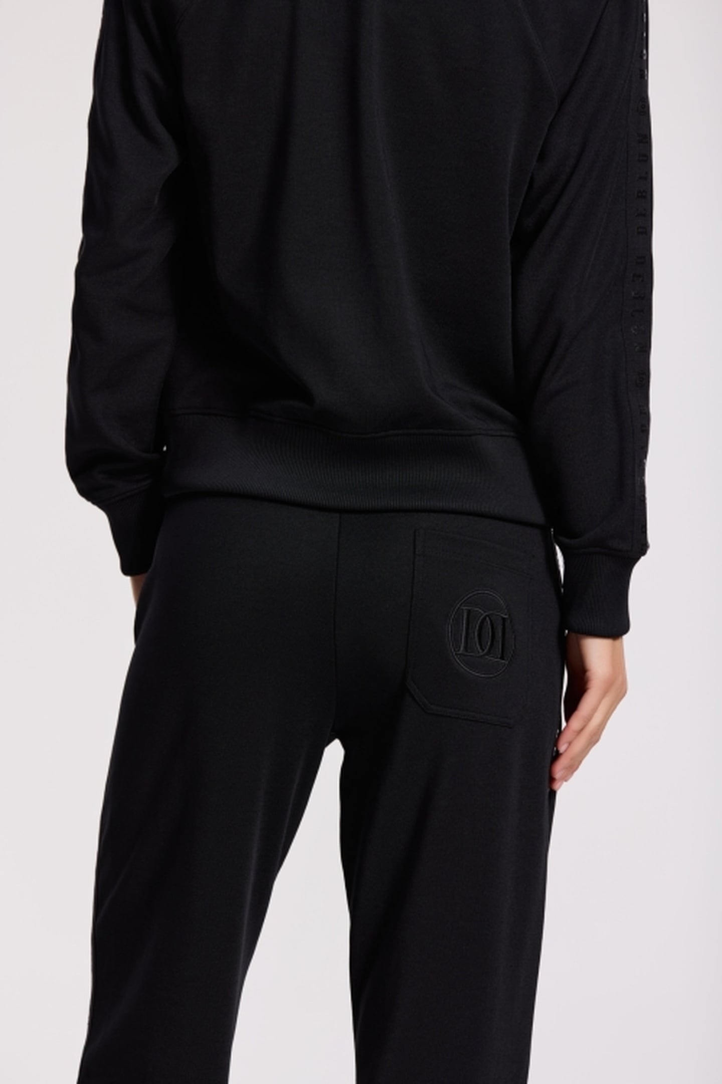 AYLIN TRACKPANT BLACK 1