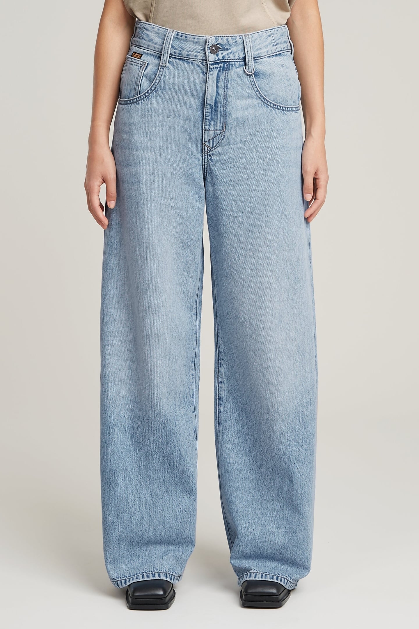 SKATER HIGH LOOSE JEANS SUN FADED BLUE CAPE 2