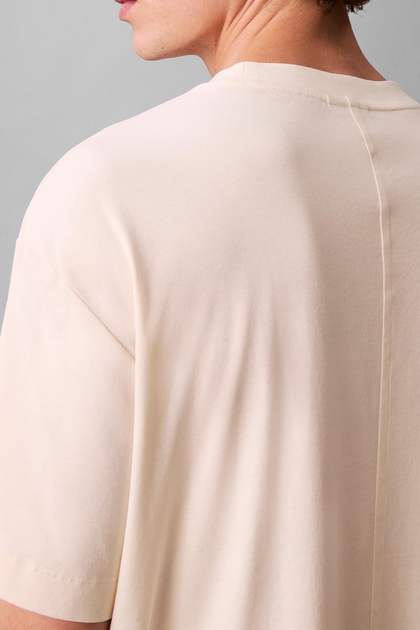 SS RELAXED PREMIUM TEE ANTIQUE WHITE 4