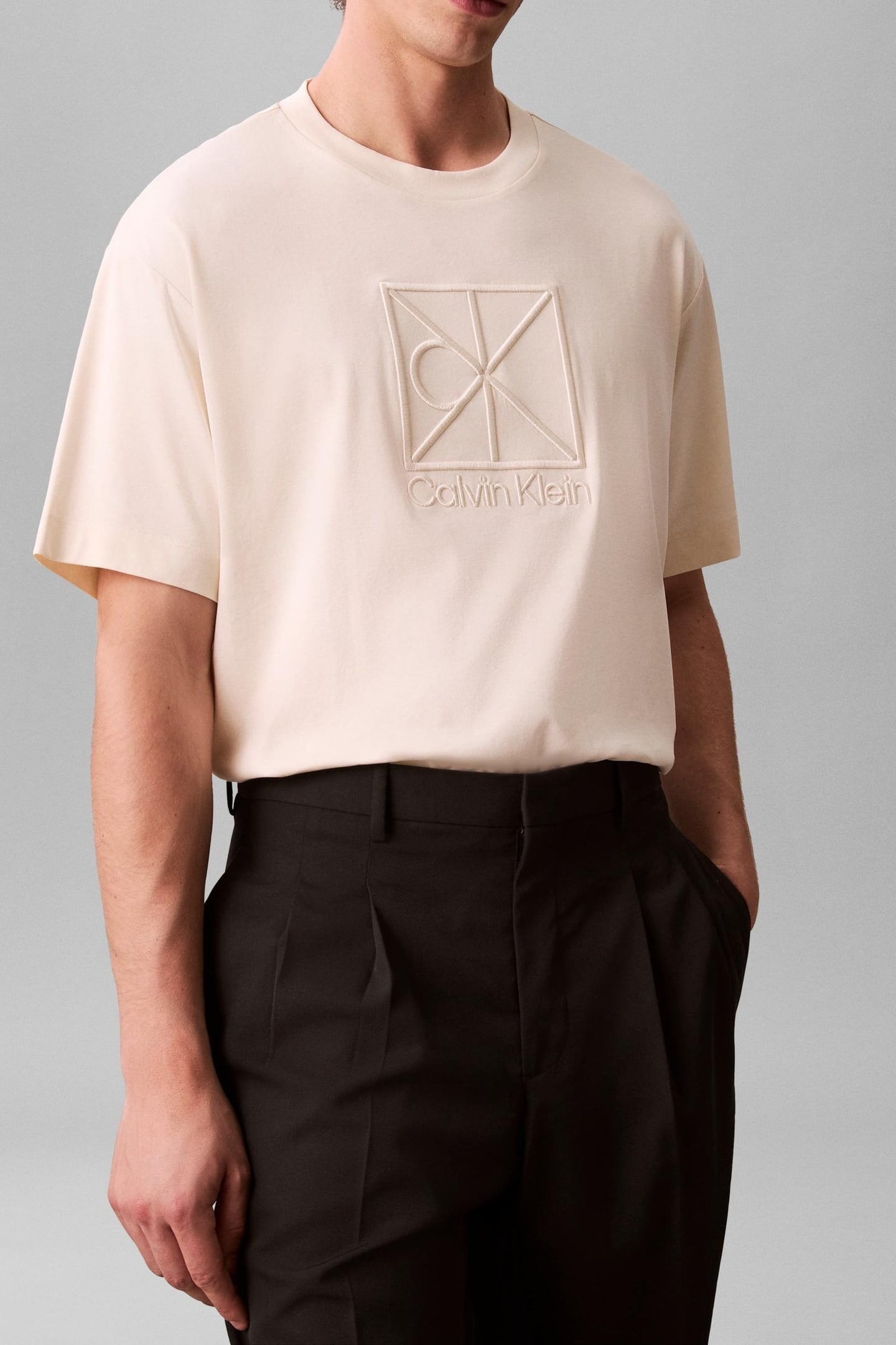 SS RELAXED PREMIUM TEE ANTIQUE WHITE 1