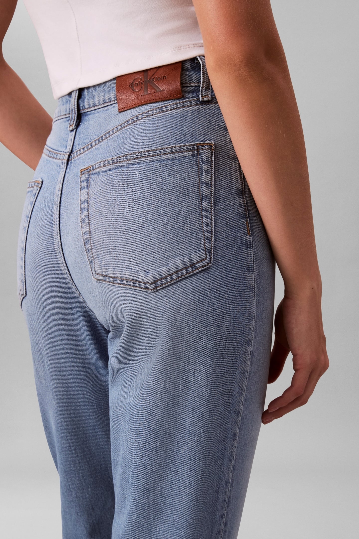 NEW MOM JEAN PANAMA 2