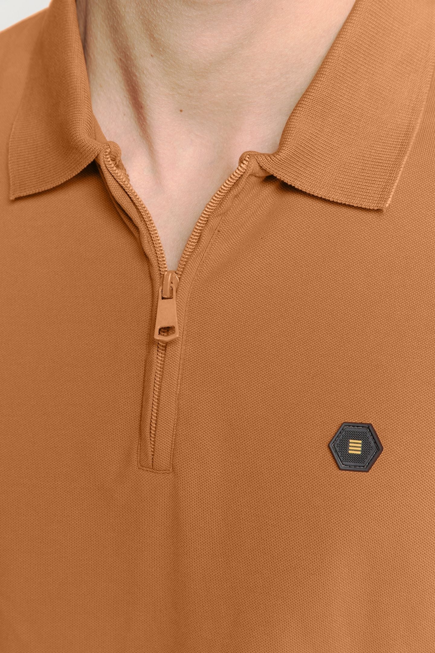 POLO ZIP PIQUE GARMENT DYED CARAMEL 7