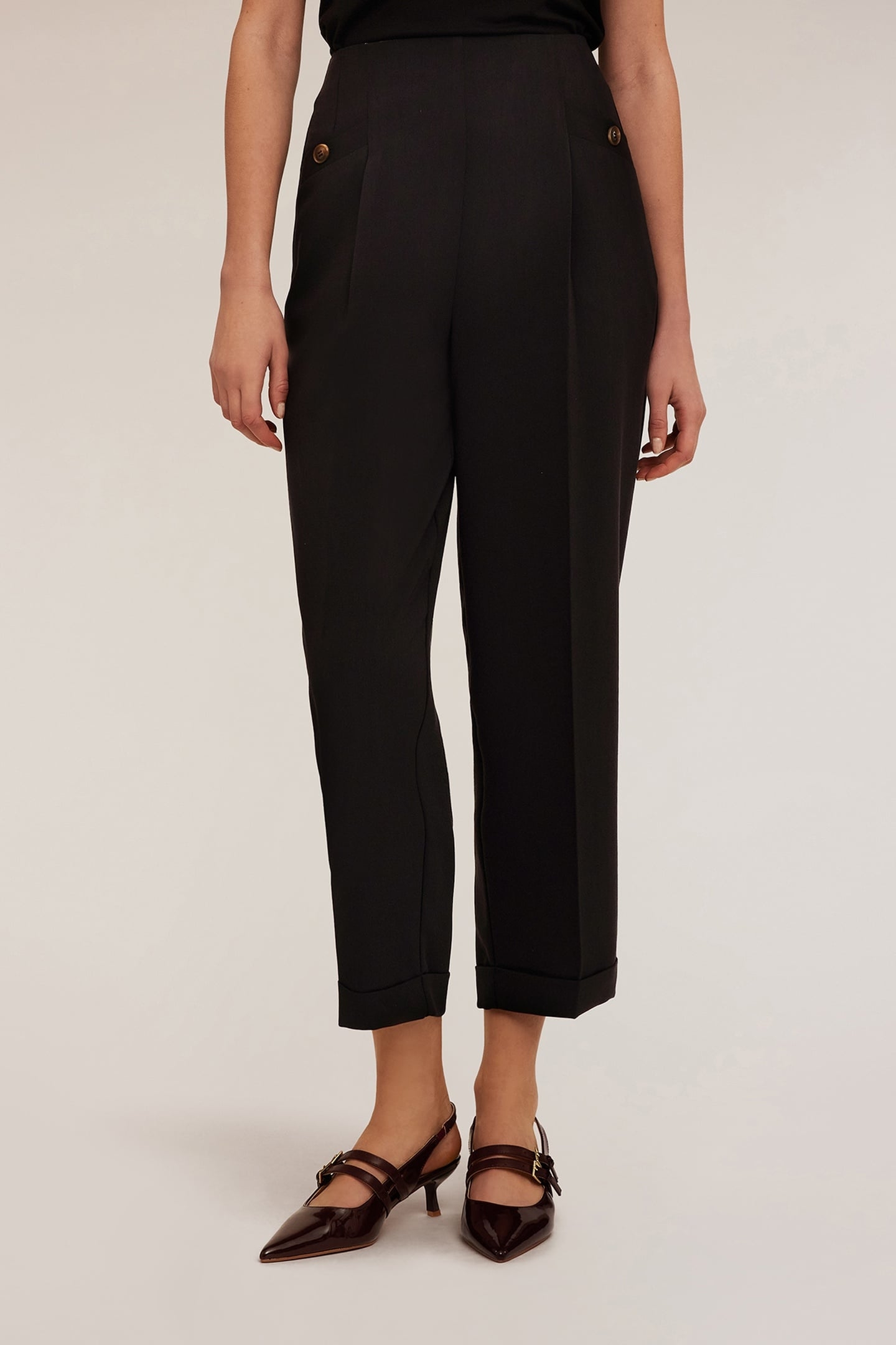 CARROT TROUSERS WITH TURN-UPS BLACK 3