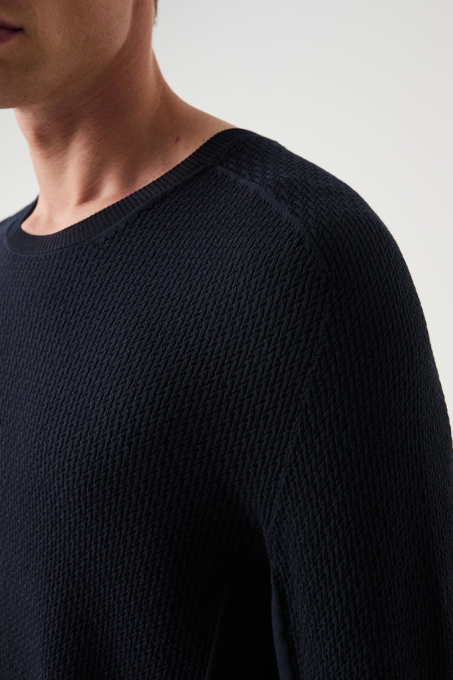 FOSOJ V1.Y9.01 PULLOVER DARK NAVY 5