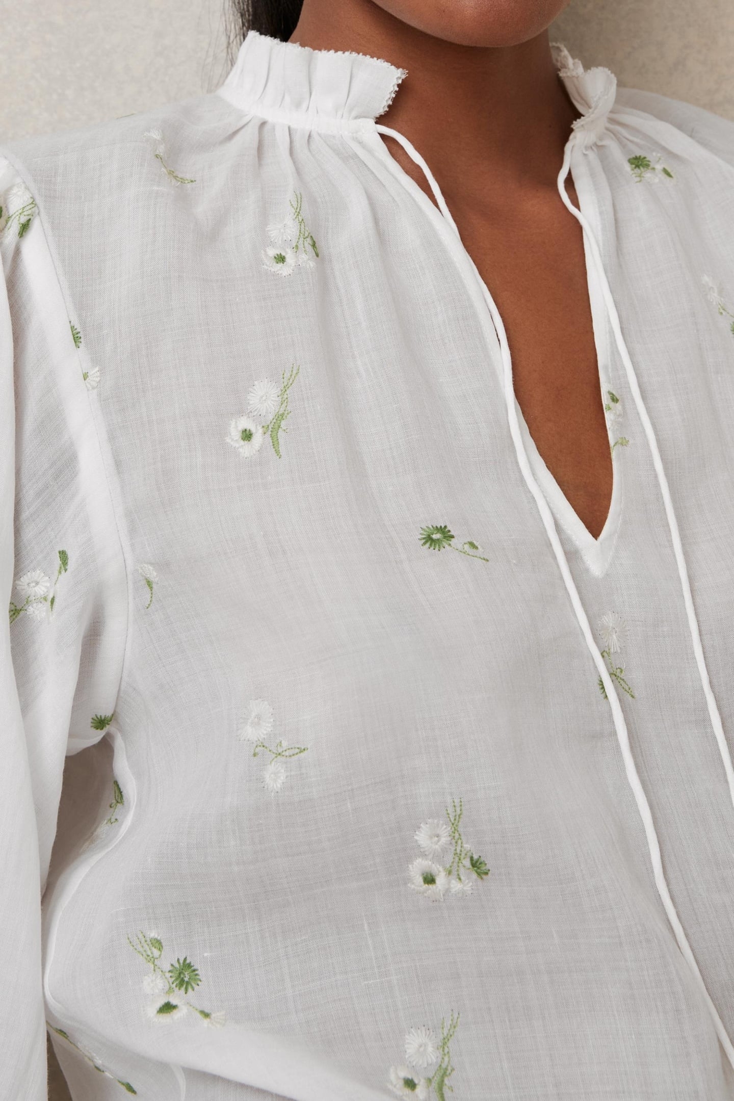 EMBROIDED TOP IVORY 4