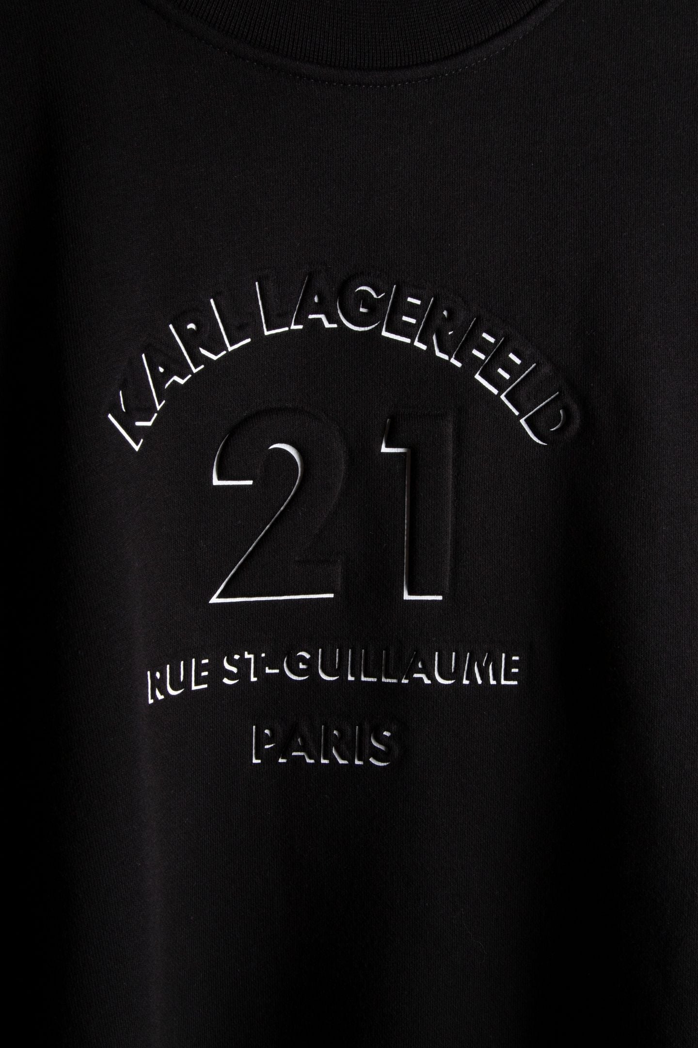 BLACK SWEAT CREWNECK 4