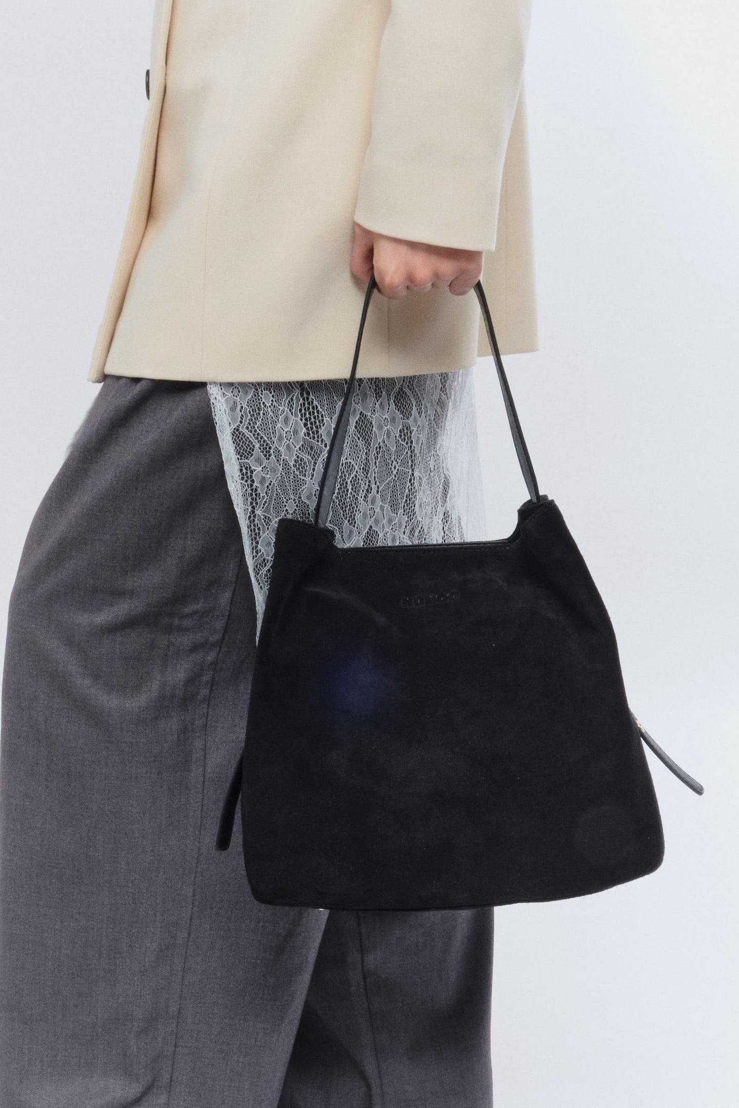 CHIARA SUEDE BLACK W. GOLD 1