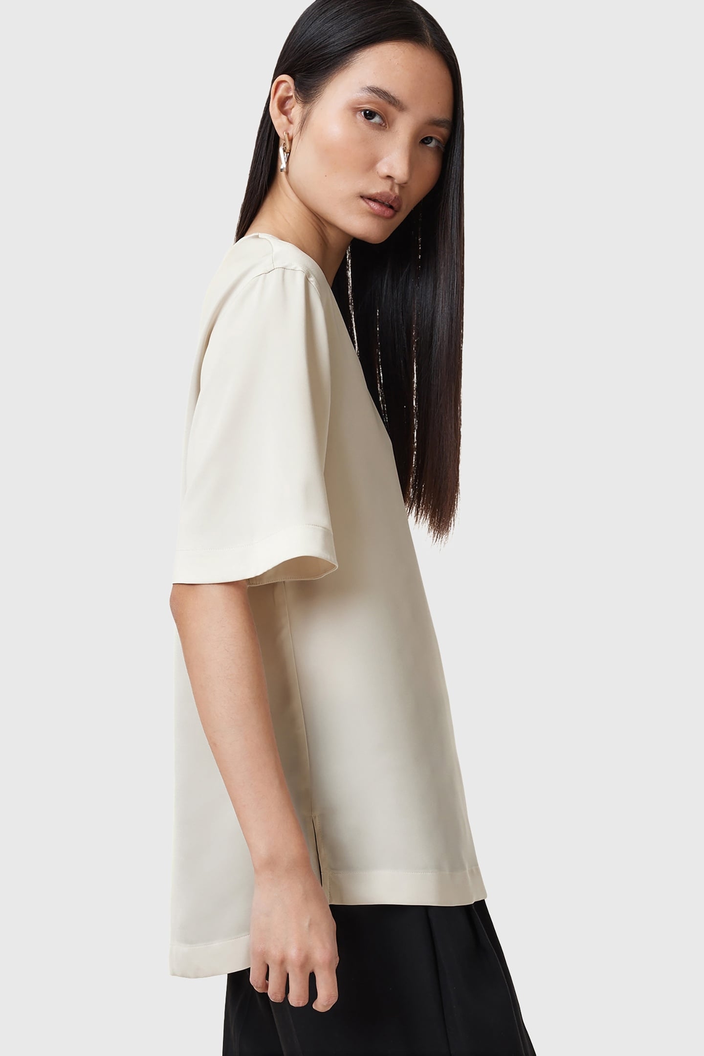 AMELIE SATIN TEE TOFU WHITE 5