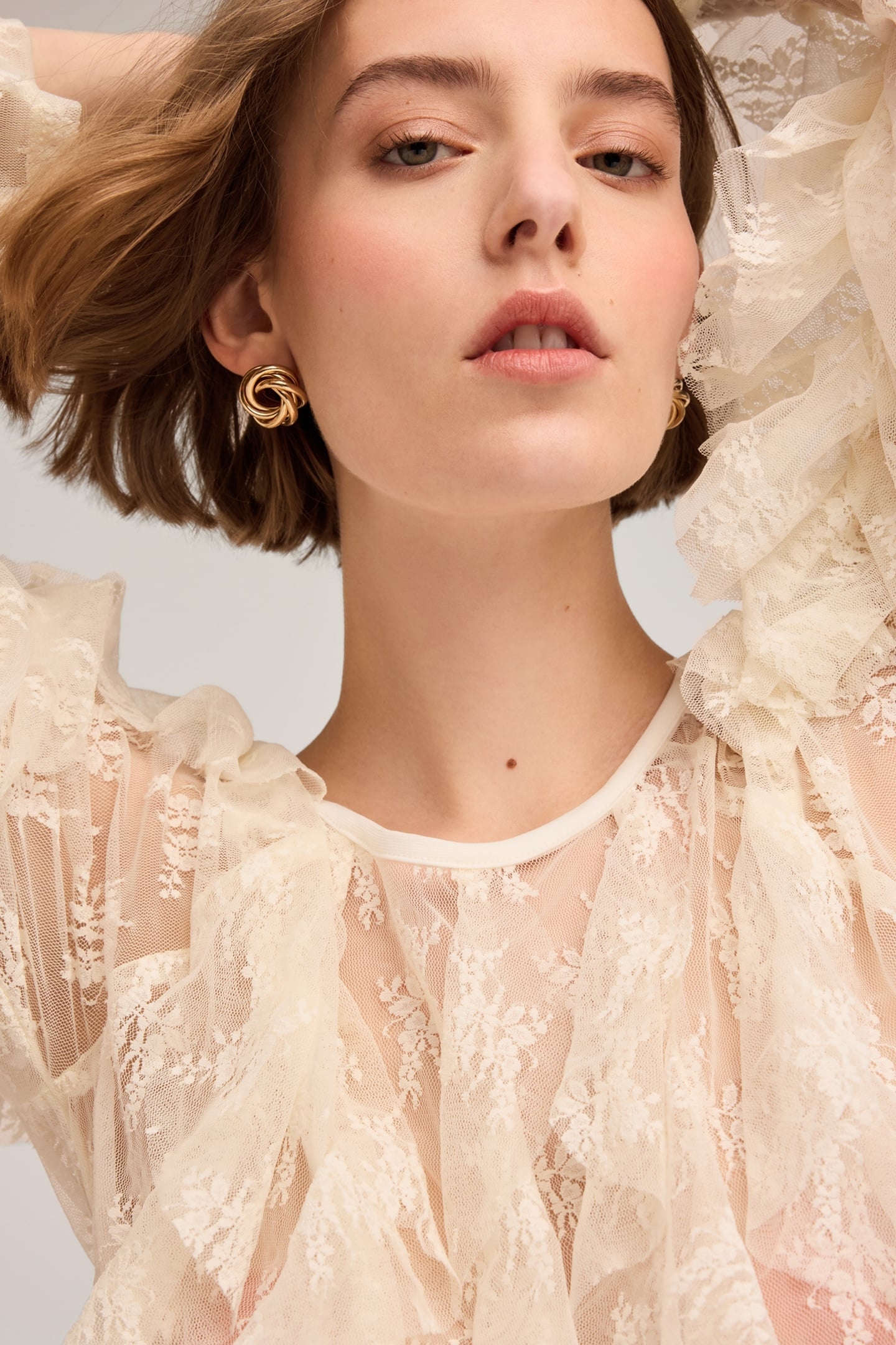 LONG-SLEEVED LACE BLOUSE WITH RUCHING WHITE 4