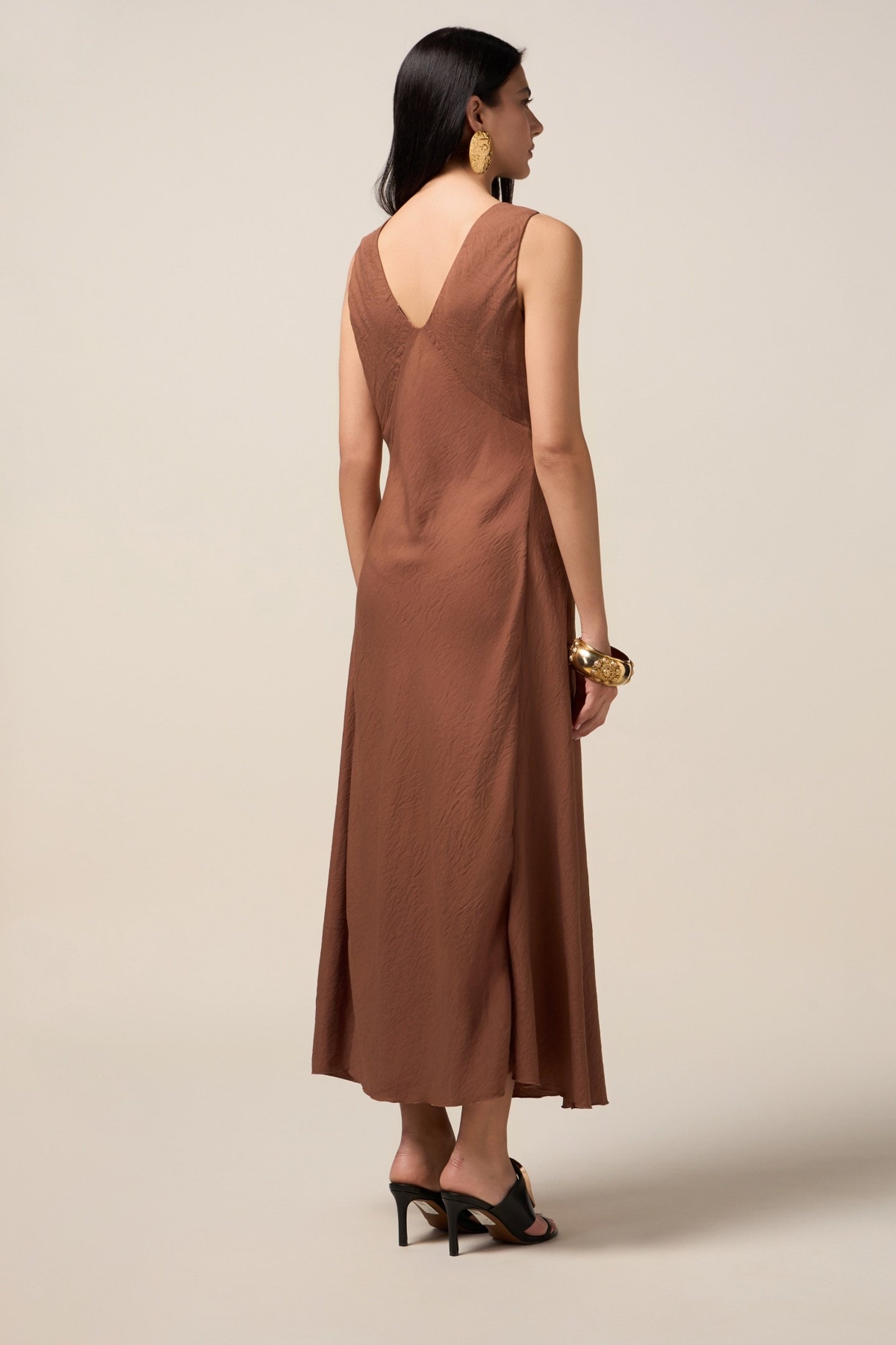 FLUID LONG DRESS WITH DRAPING BROWN 2