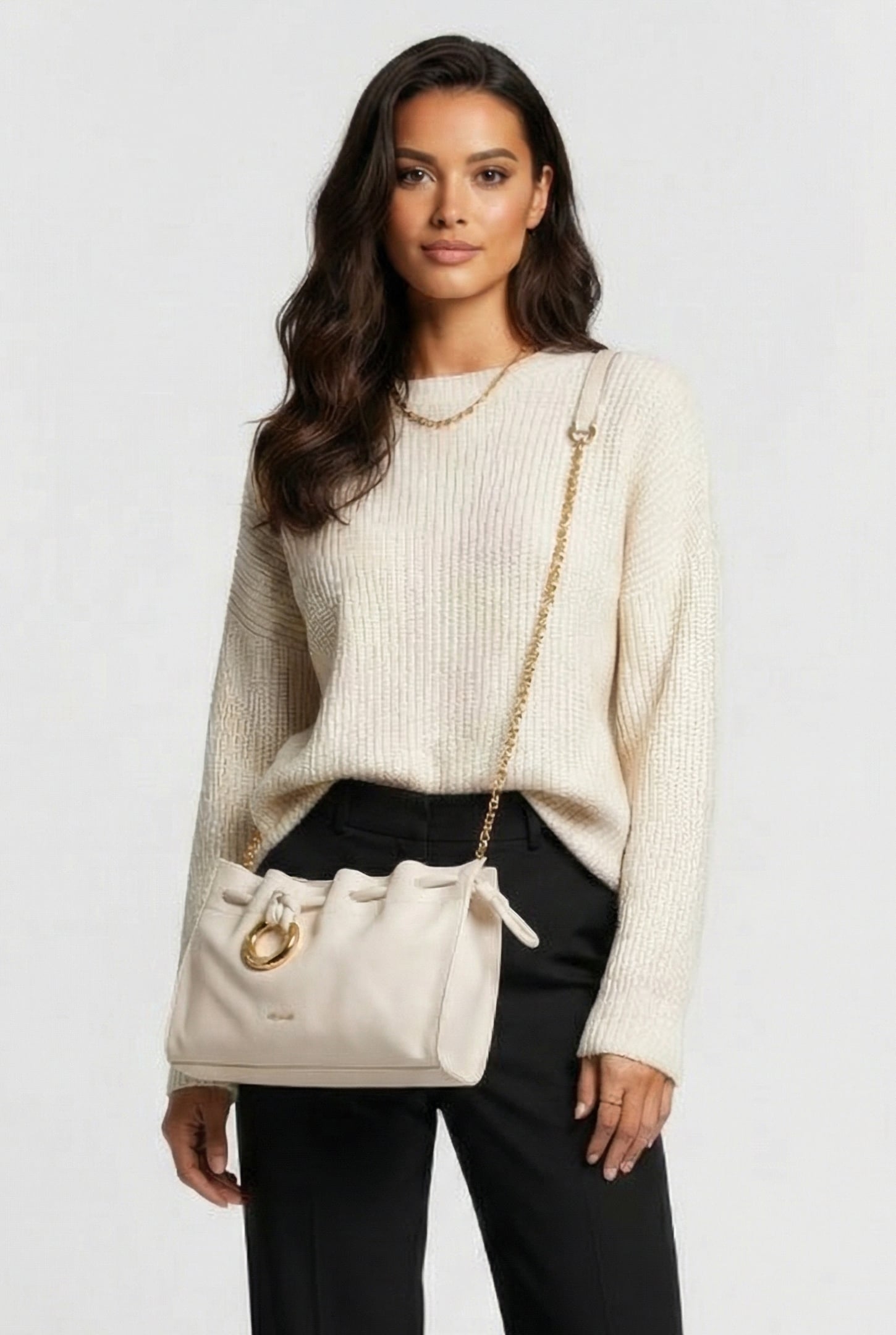 CROSS BODY BAG WITH GOLD CHAIN STRAP IN CREAM 1