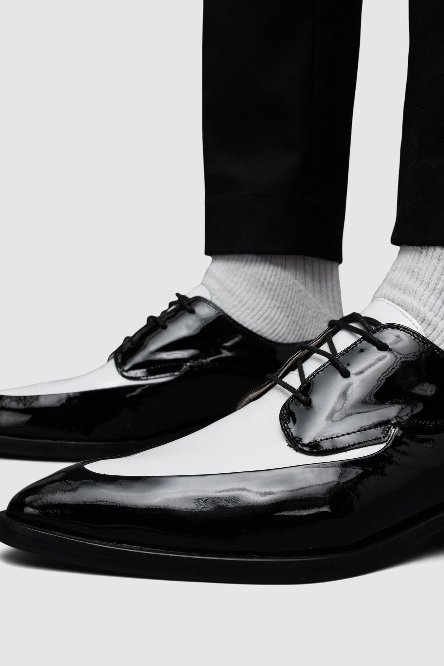 LEX PATENT LACE UP BLACK/WHITE 6