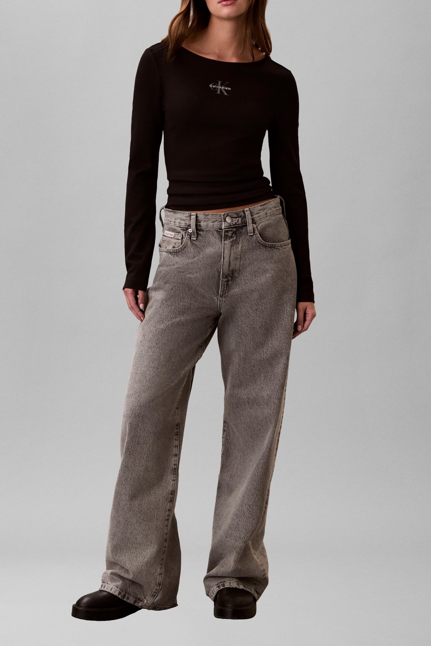 LS SCOOP MONOLOGO BLOUSE BLACK 3