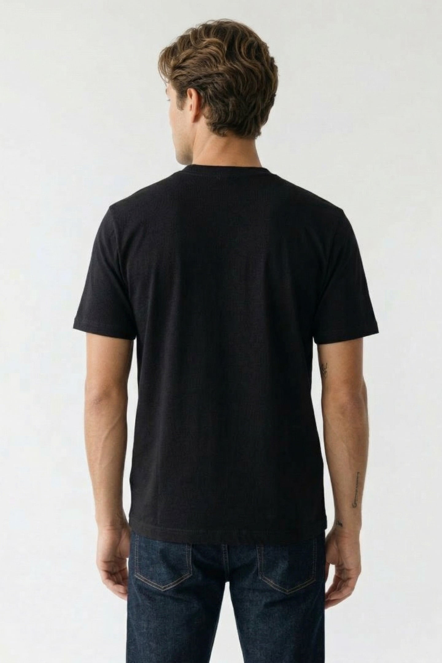 FINN RELAXED T-SHIRT SHIWI BADGE BLACK 2