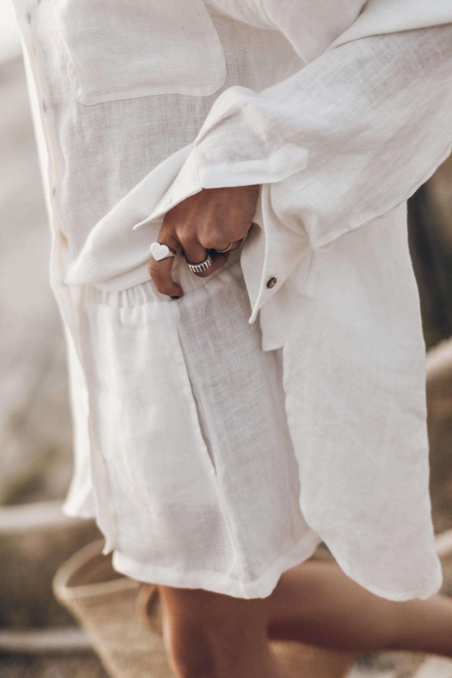 THE WHITE LINEN SHORTS WHITE 2