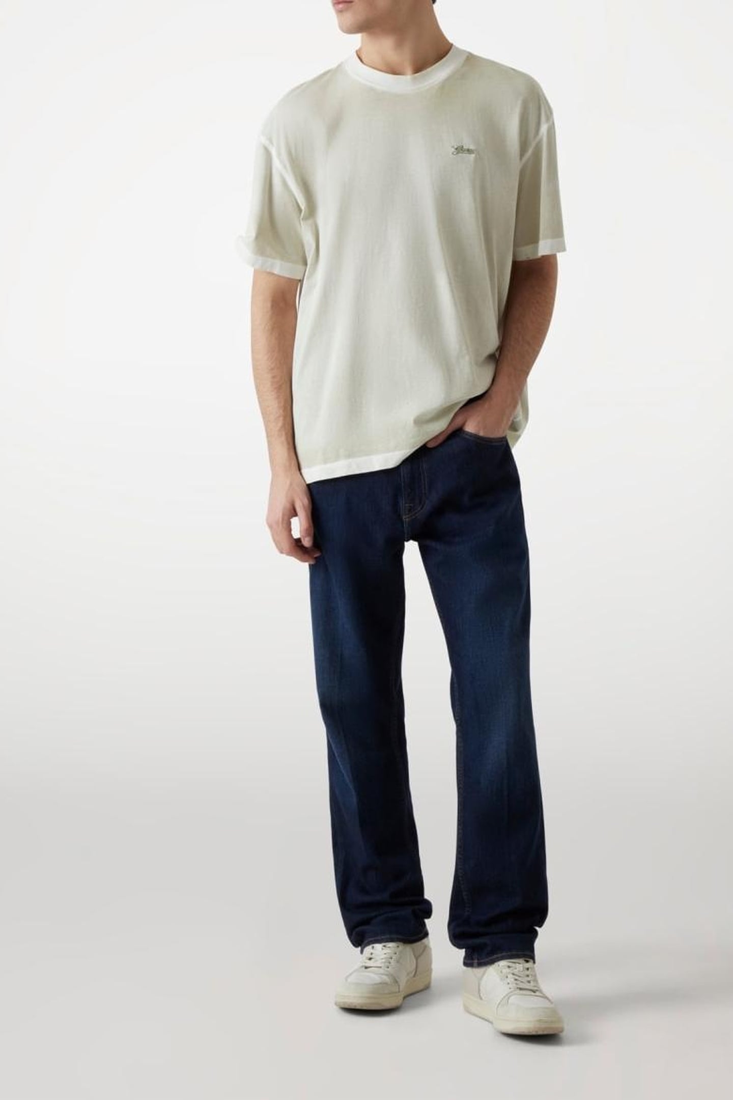 GUESS ECO SS CN INSIDE SPRAY T VETIVER LEAF 1