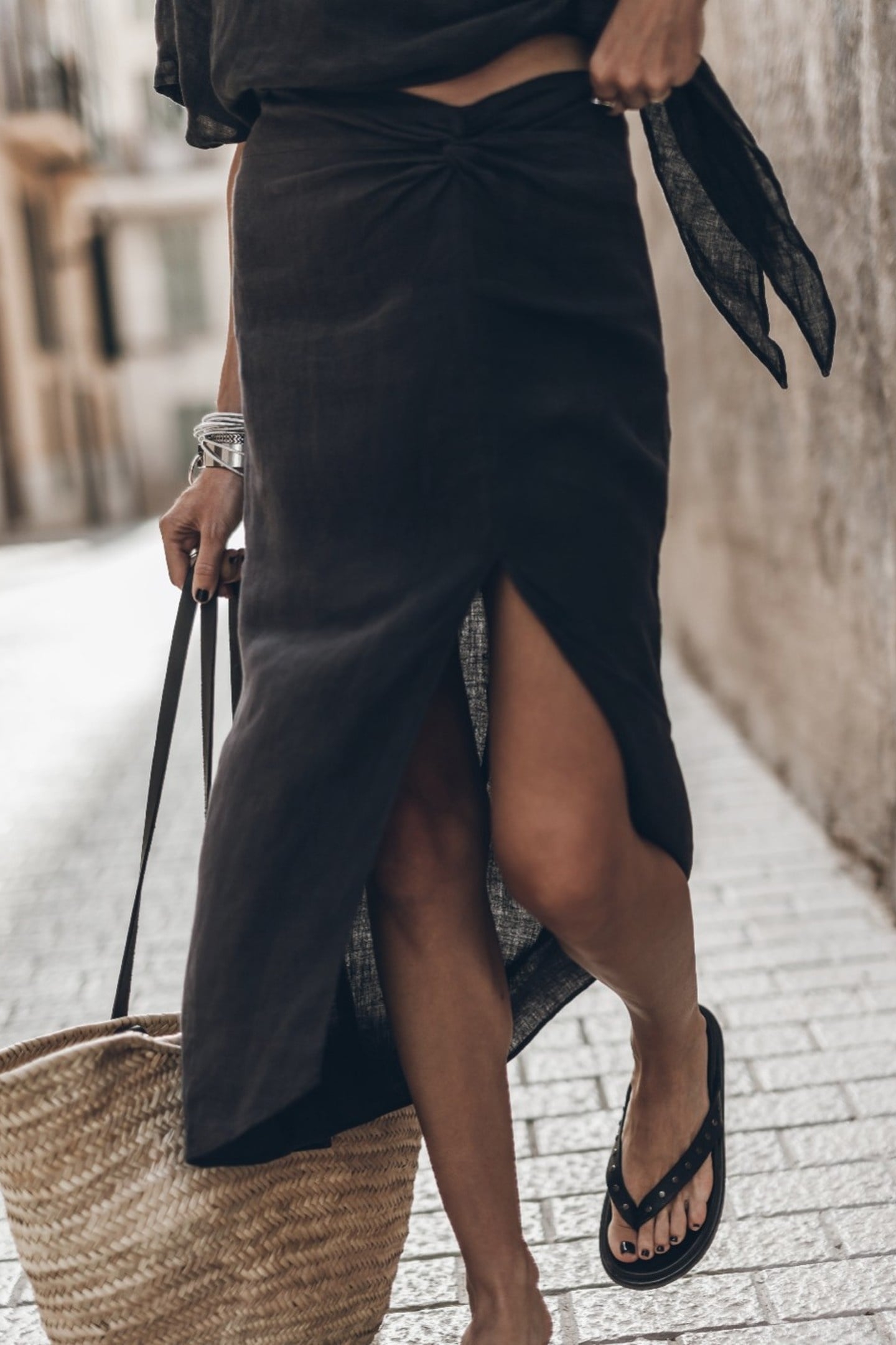 THE DARK LONG LINEN KNOT SKIRT BLACK 1