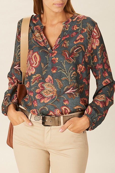 VNECK CLASSIC SHIRT GREEN 2