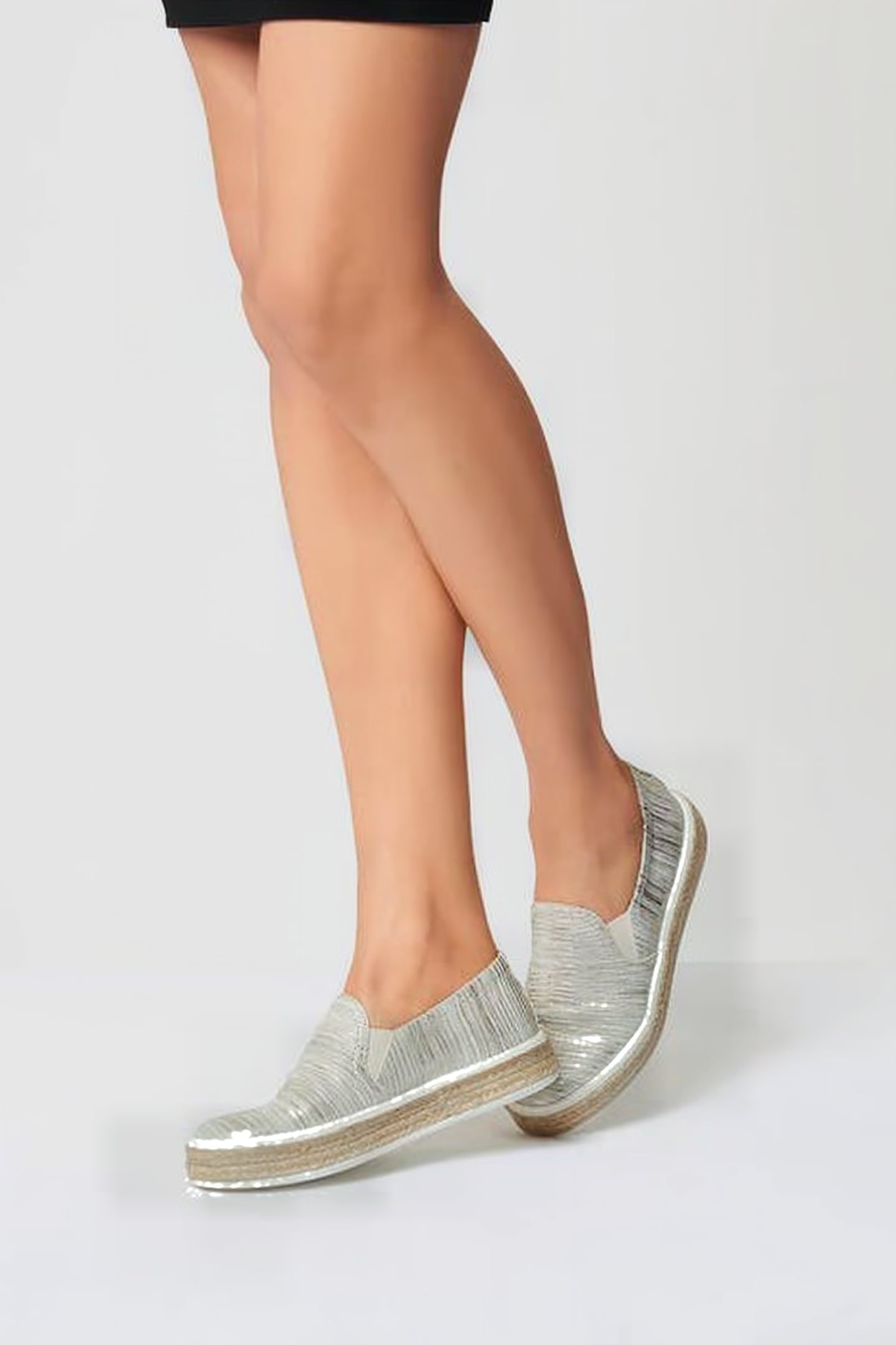 ESTHER METALLIC CREAM 2