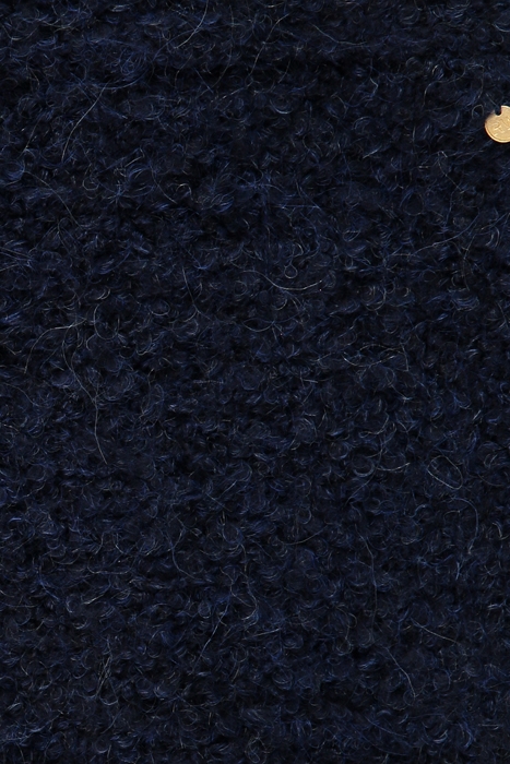 SKIRT KNEE SLIT AT BACK 3