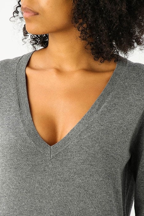 BASIC V-NECK SWEAT LS 3